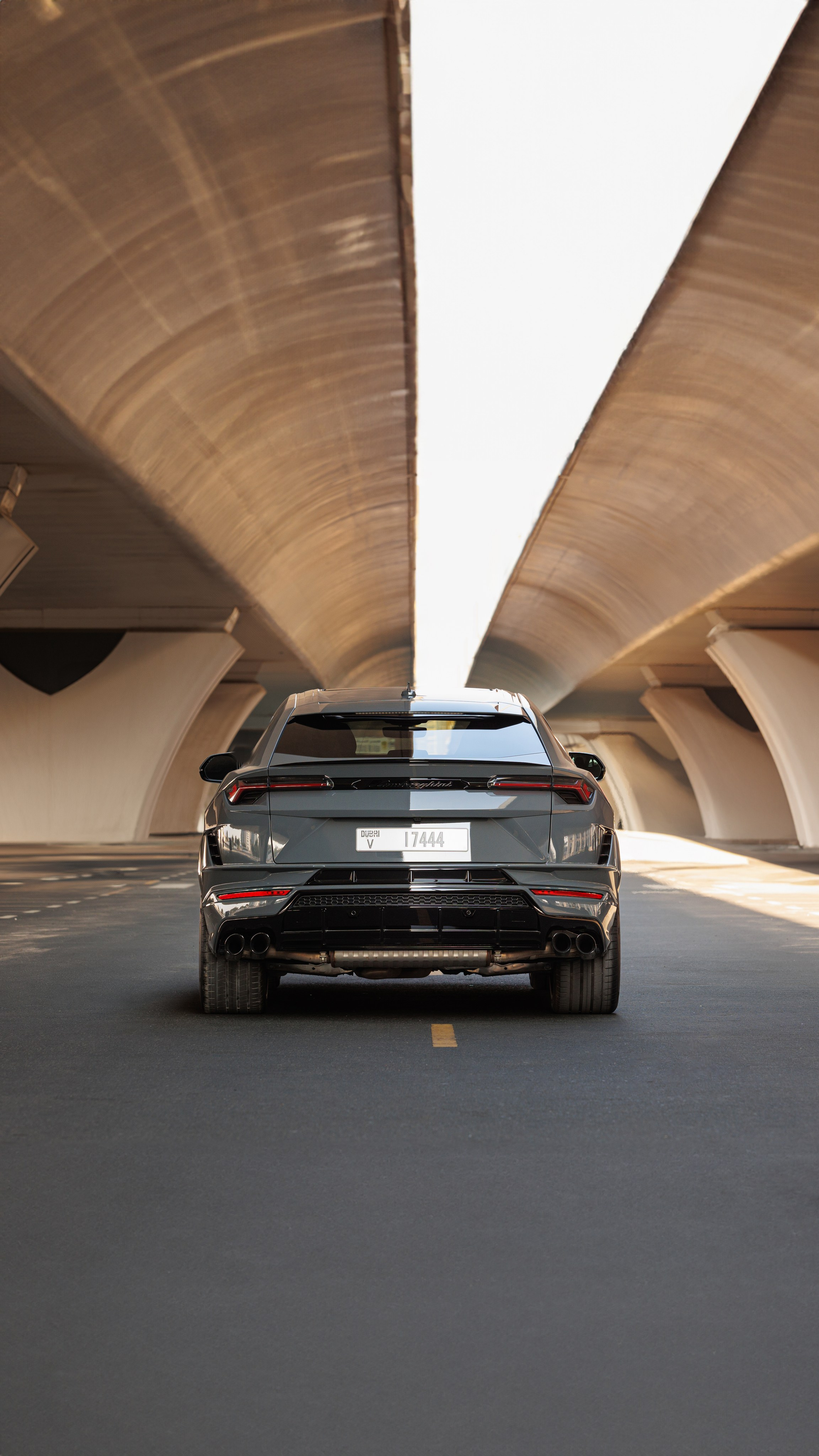 Lamborghini Photoshoot in Dubai — Luxury Car Photography. Evgen Yatsenko — Photographer in Dubai