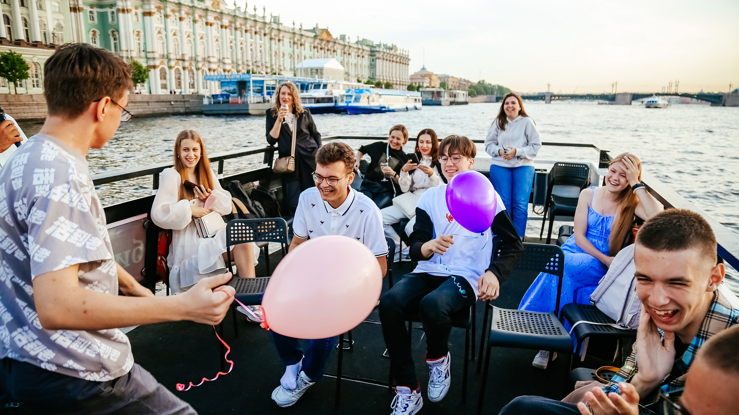 Выпускной на теплоходе, гости из Ульяновска. Семейный фотограф Любовь Саркеева