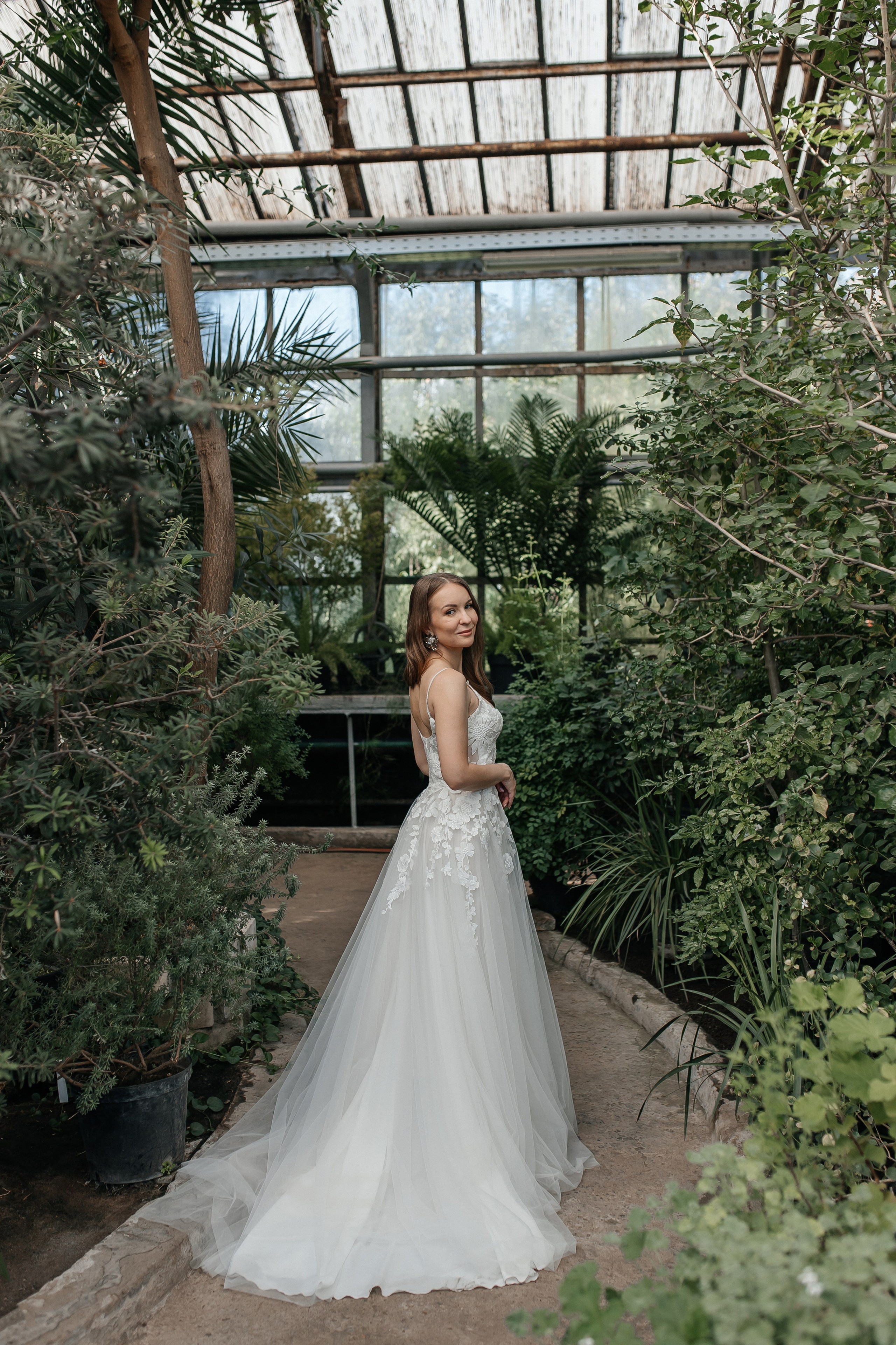 Свадебная фотосессия в Старой фондовой оранжерее Ботанического сада