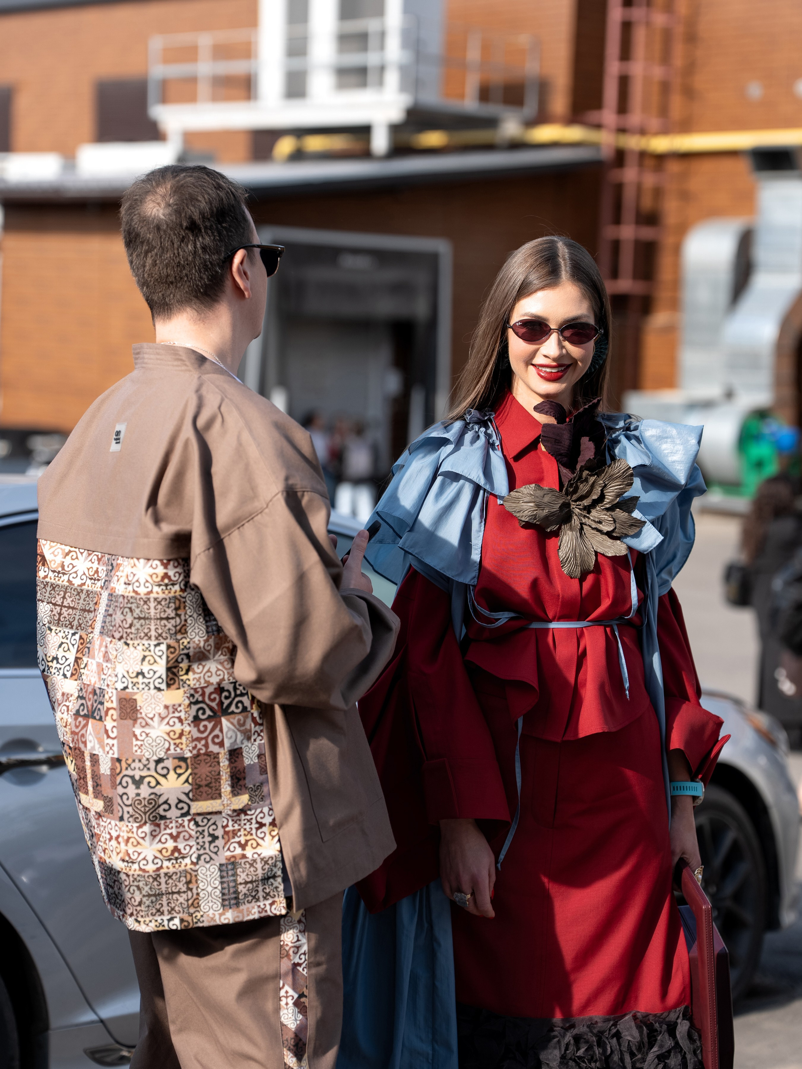 Visa Fashion Week Almaty Pre-Fall 2026 April StreetStyle Day 1. Сайт Алматинского НЮ АРТ, будуар и фэшн фотографа Дениса Карпенко