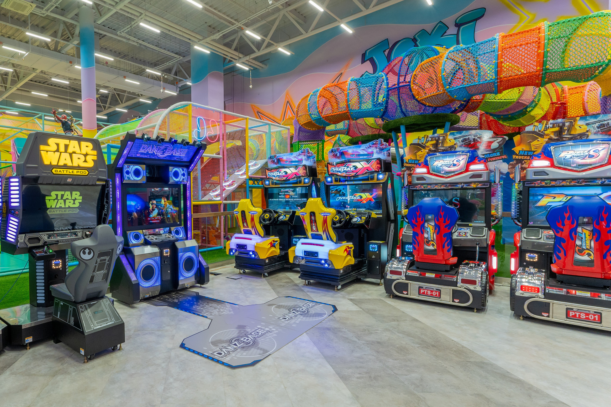 Парк развлечений Joki Joya Лефортово. Интерьерный фотограф Александра Солдатова