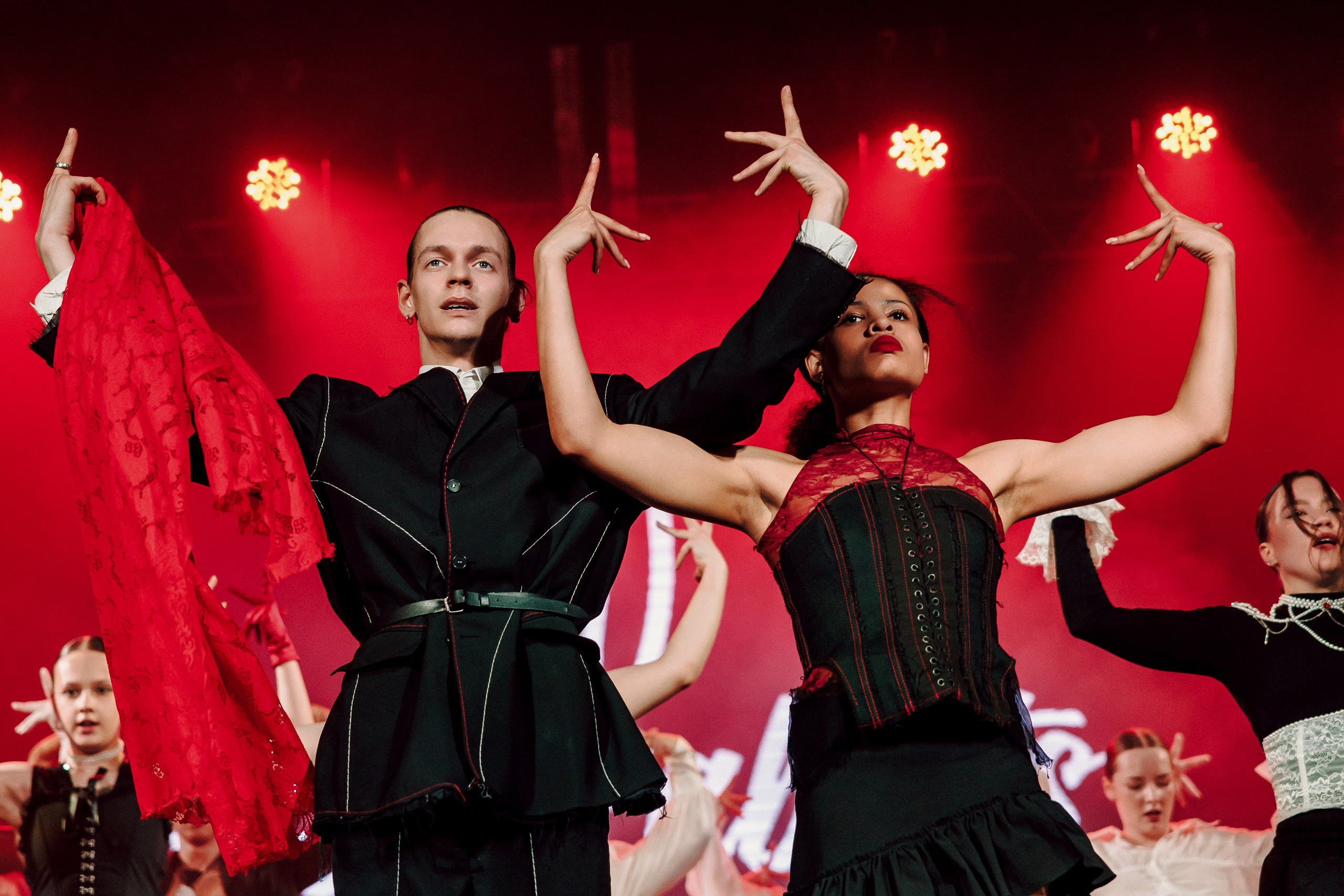 Отчётный концерт танцевальной школы «Red Rabbits» 2025. Лёшка Варзегов — фотограф
