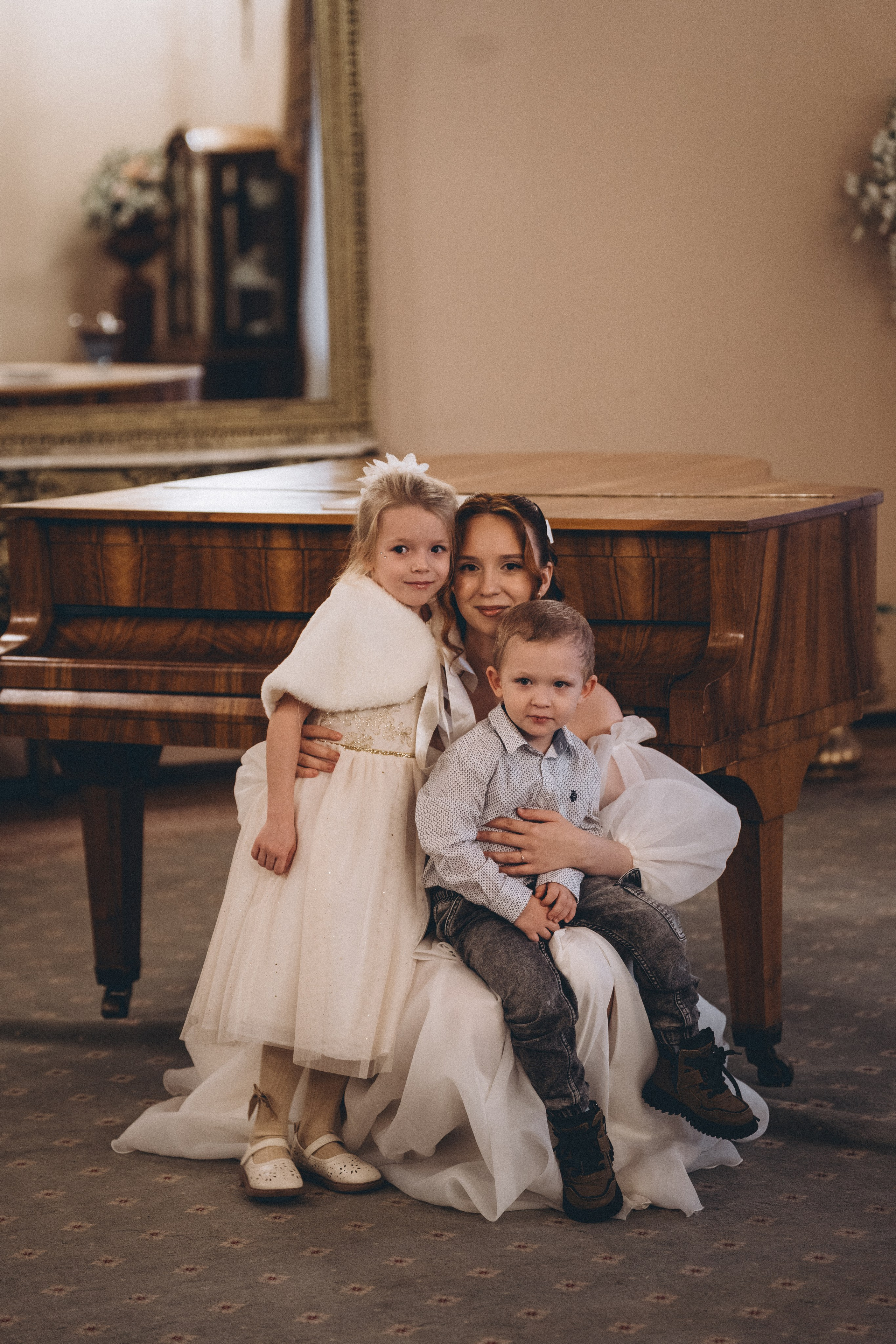 СВАДЕБНАЯ СЬЕМКА ВО ВТОРОМ ДВОРЦЕ С ГОСТЯМИ И ПРОГУЛКА В ТАВРИЧЕСКОМ САДУ. Профессиональный фотограф, Санкт-Петербург — Виктория Богомолова