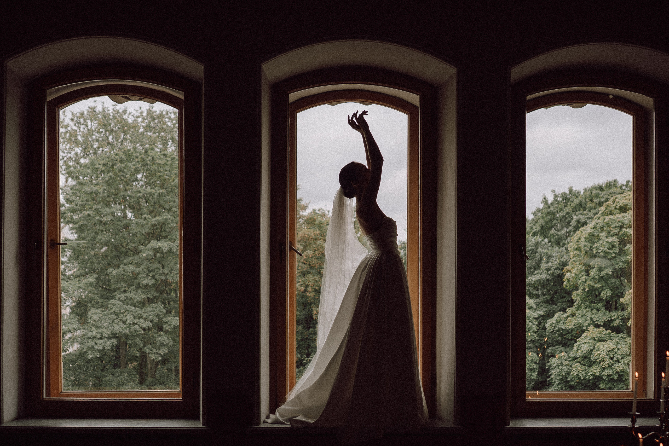 СВАДЕБНАЯ ПРОГУЛКА В САНТК-ПЕТЕРБУРГЕ (ИСАКИЕВСКИЙ СОБОР, ЗИМНЯЯ КАНАВКА, ЭРМИТАЖ И БОЛЬШАЯ МОРСКАЯ УЛИЦА). Профессиональный фотограф, Санкт-Петербург — Виктория Богомолова