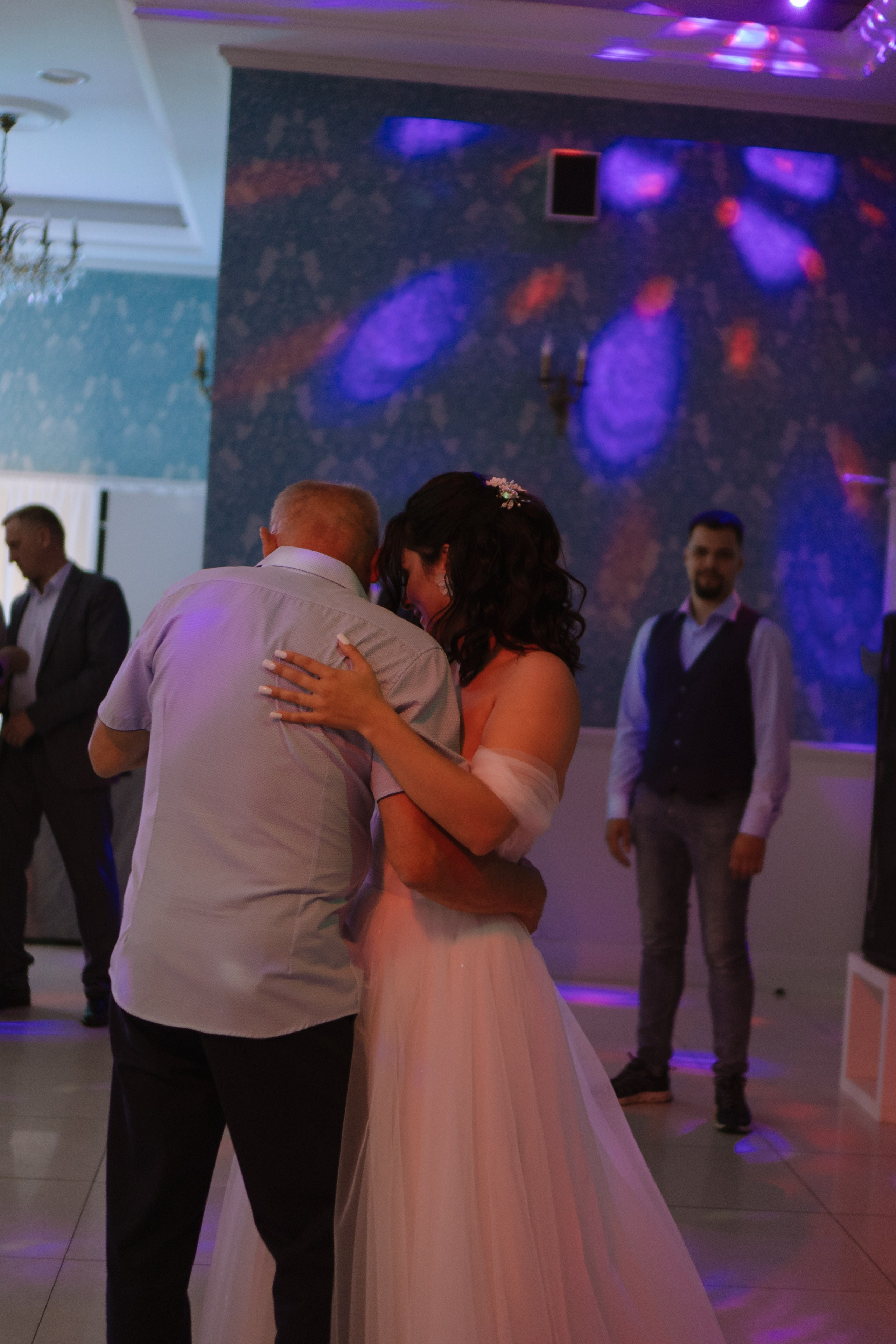 ТАНЕЦ ОТЦА И ДОЧЕРИ НА БАНКЕТЕ (СВАДЕБНАЯ ФОТОСЕСИИЯ БАНКЕТА). Профессиональный фотограф, Санкт-Петербург — Виктория Богомолова