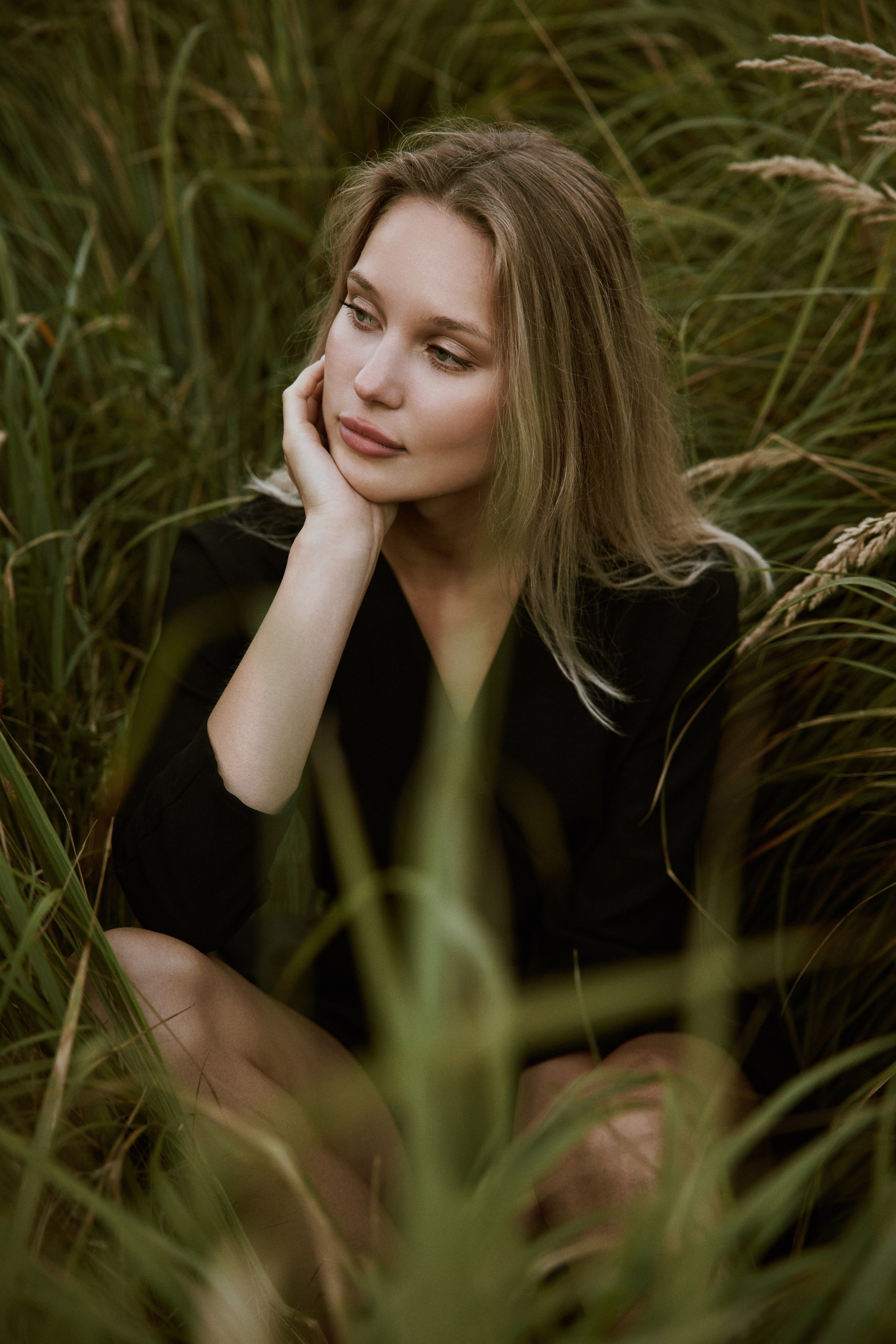 В траве. Фотограф Москва Галина Рыжкова