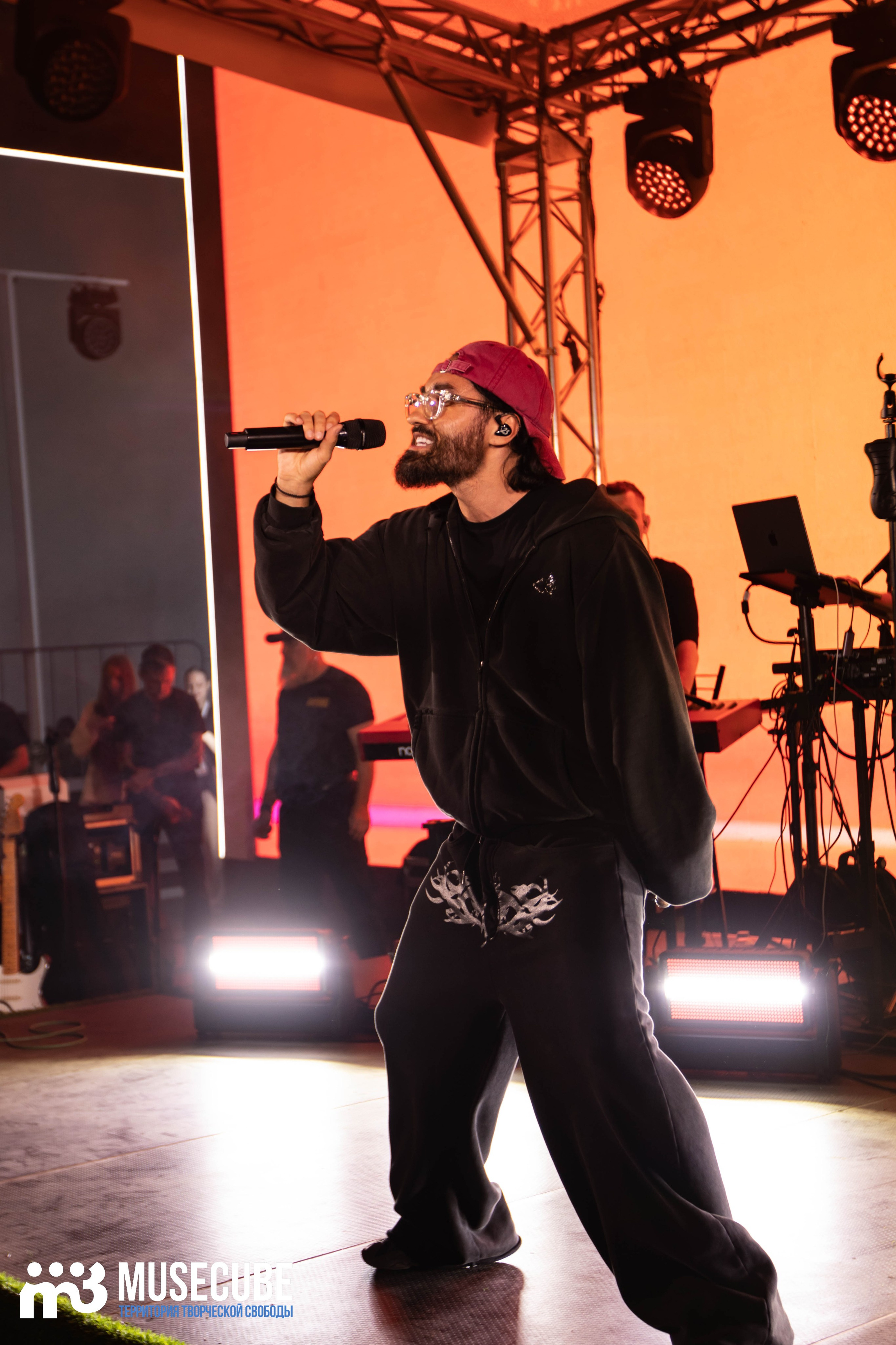 МОТ. Концертный фотограф