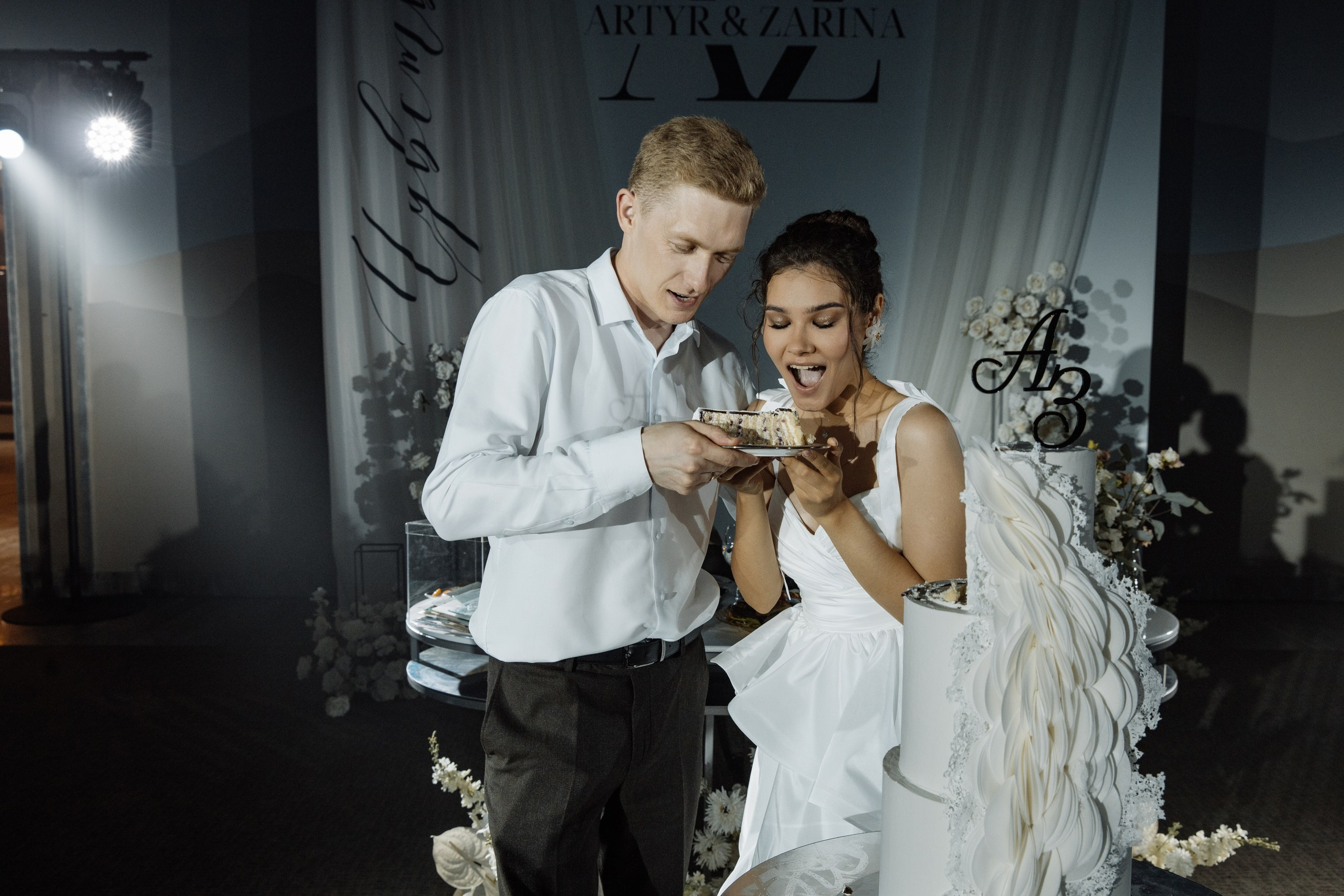 First of all, it's not the planes. Свадебный фотограф в Казани, РТ, РФ Миннуллин Динар