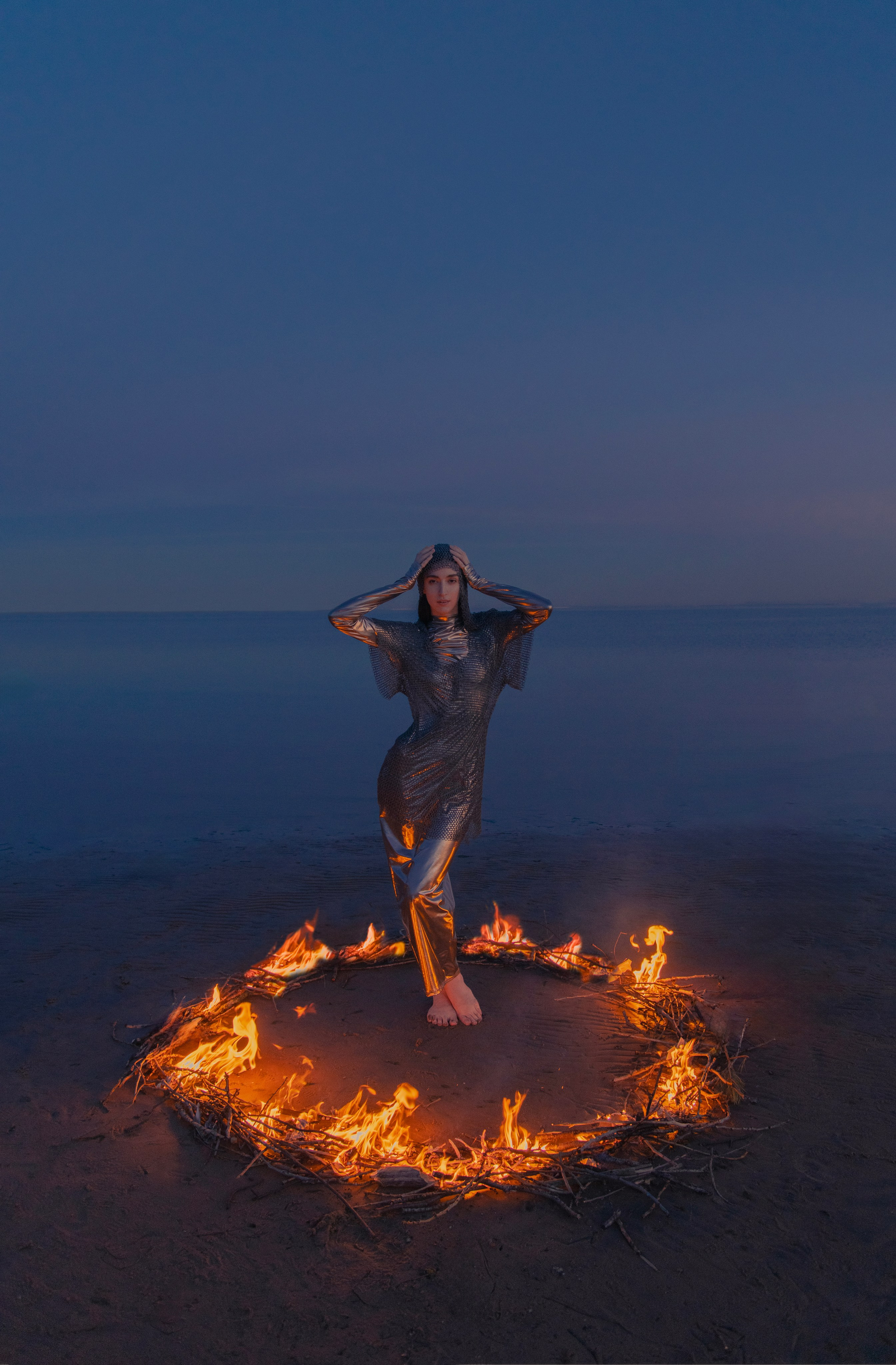 В огне. Фотограф Anita Mivchas