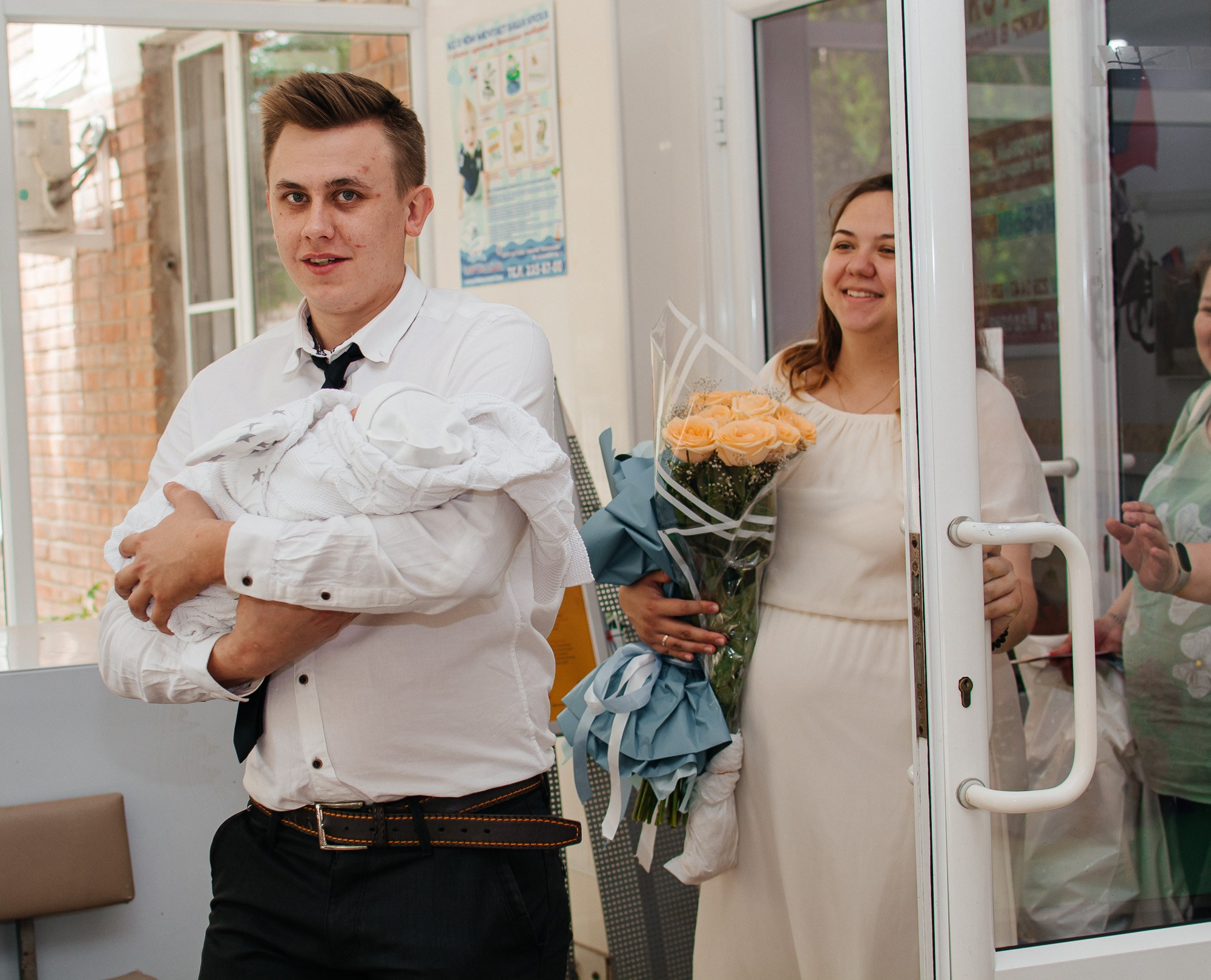 Выписка из роддома. Фотограф Ростов-на-Дону | фототерапевт