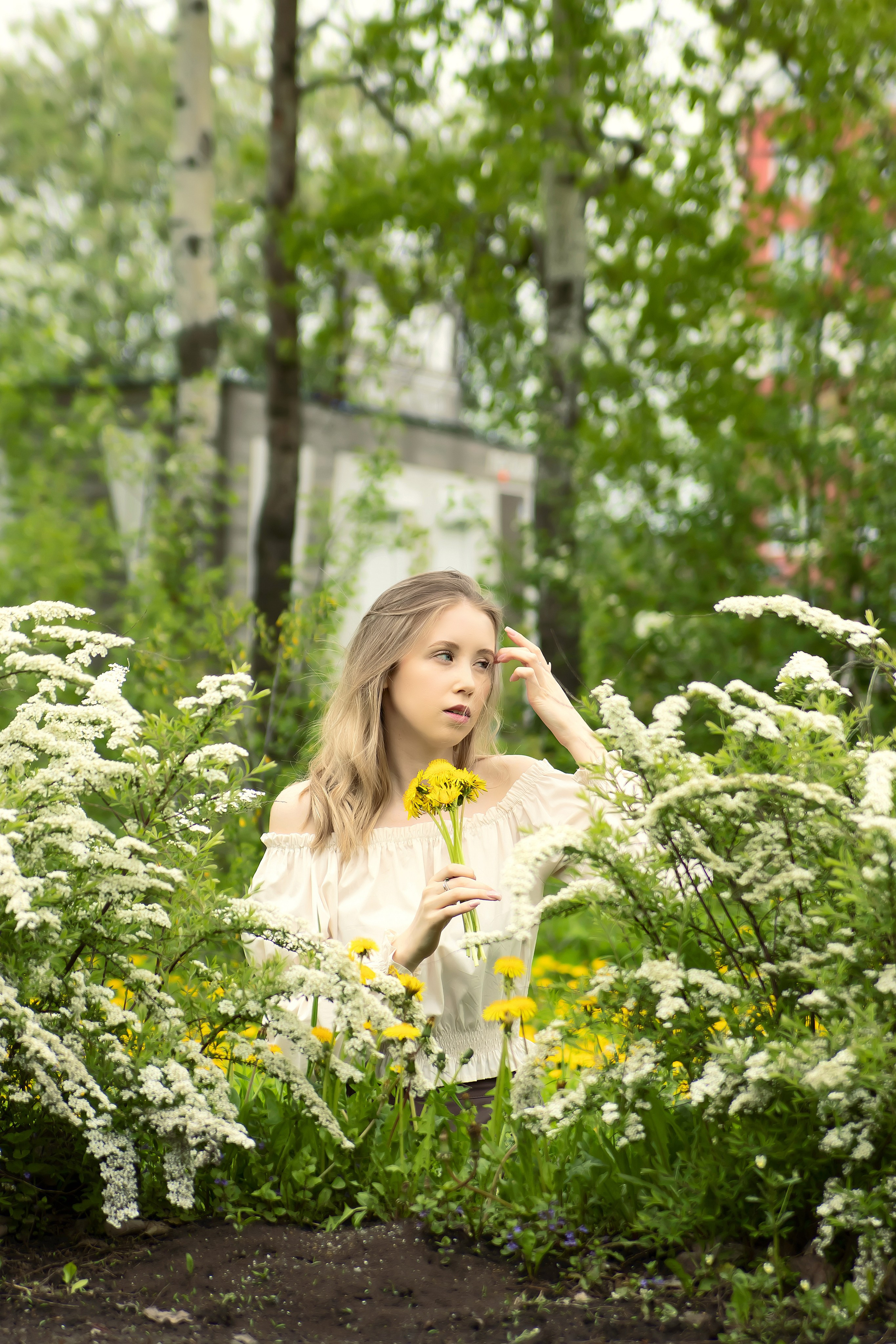 Индивидуальная фотосессия на цветении. Детский и семейный фотограф Кемерово Антонина Семеркова!