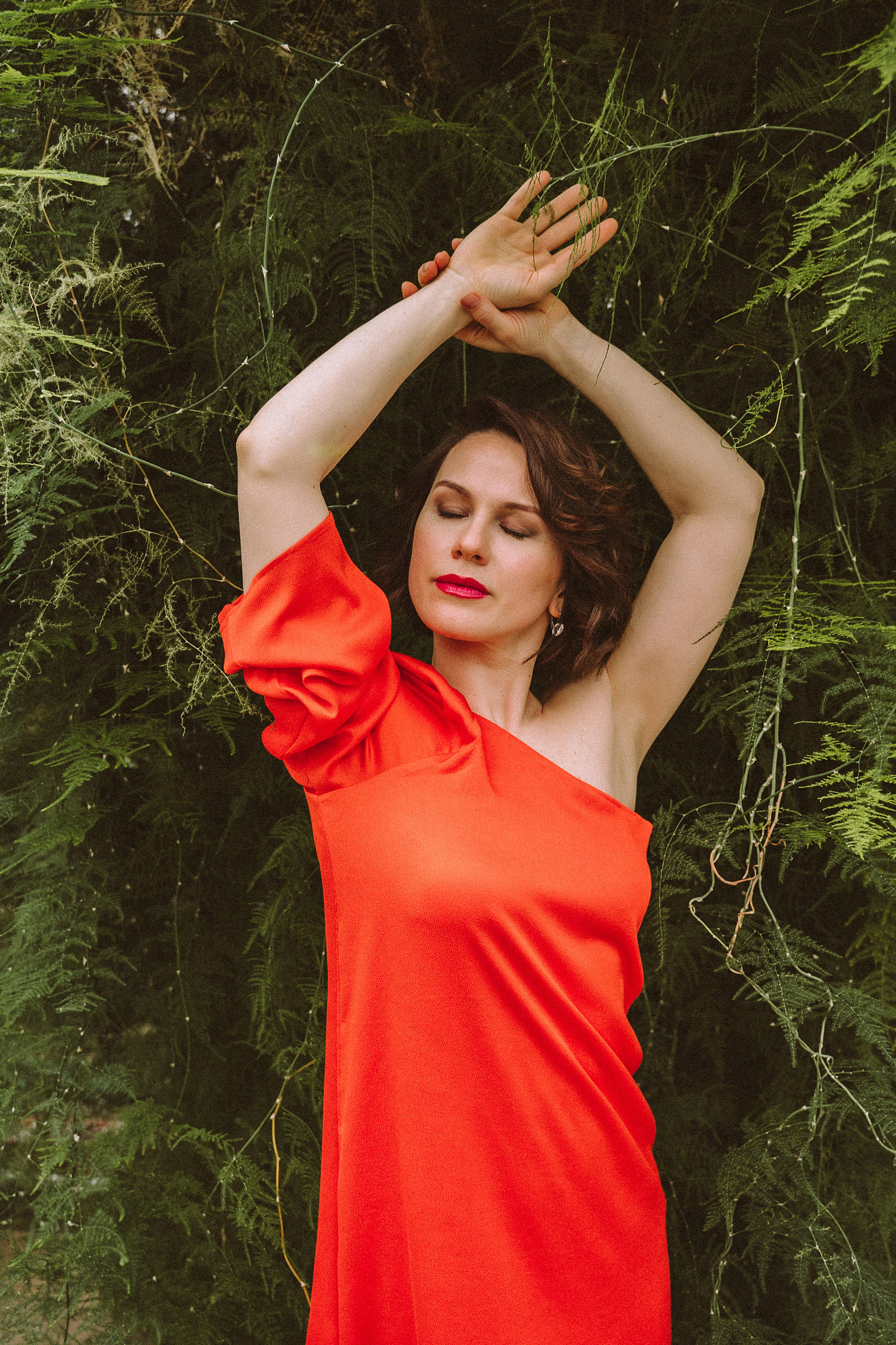 Анастасия ботанический сад. Свадебный фотограф Юлия Копылова