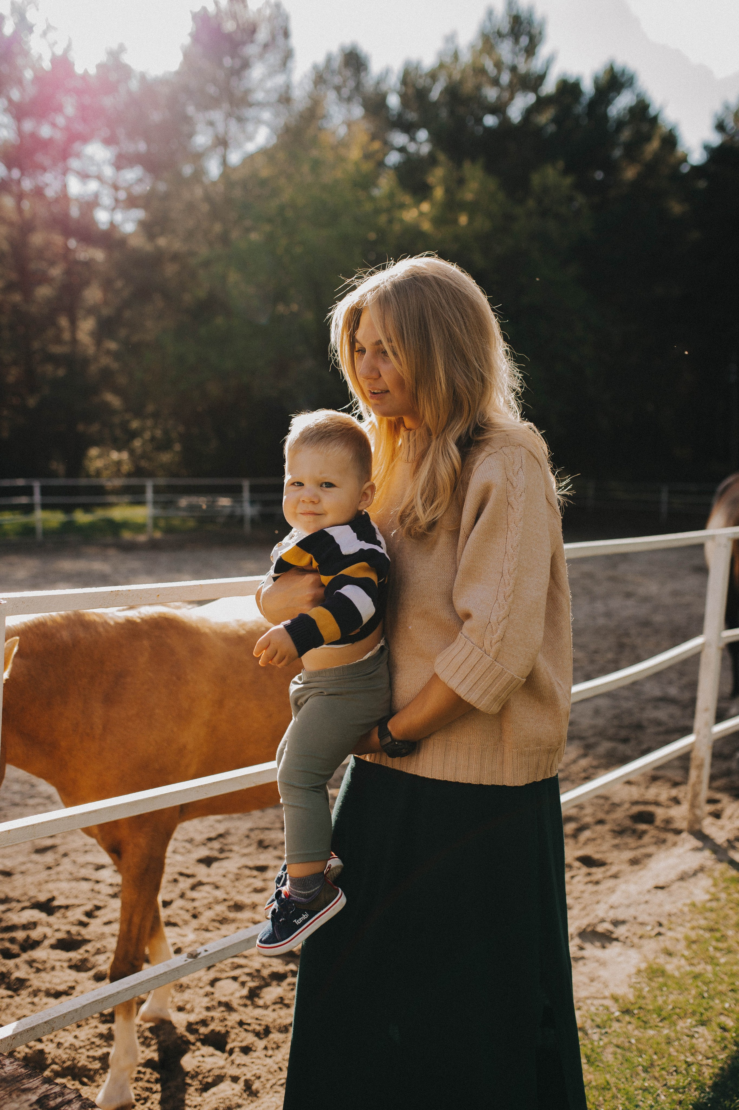 «Ма, па, поехали на лошадок смотреть!». Свадебный фотограф Новосибирск