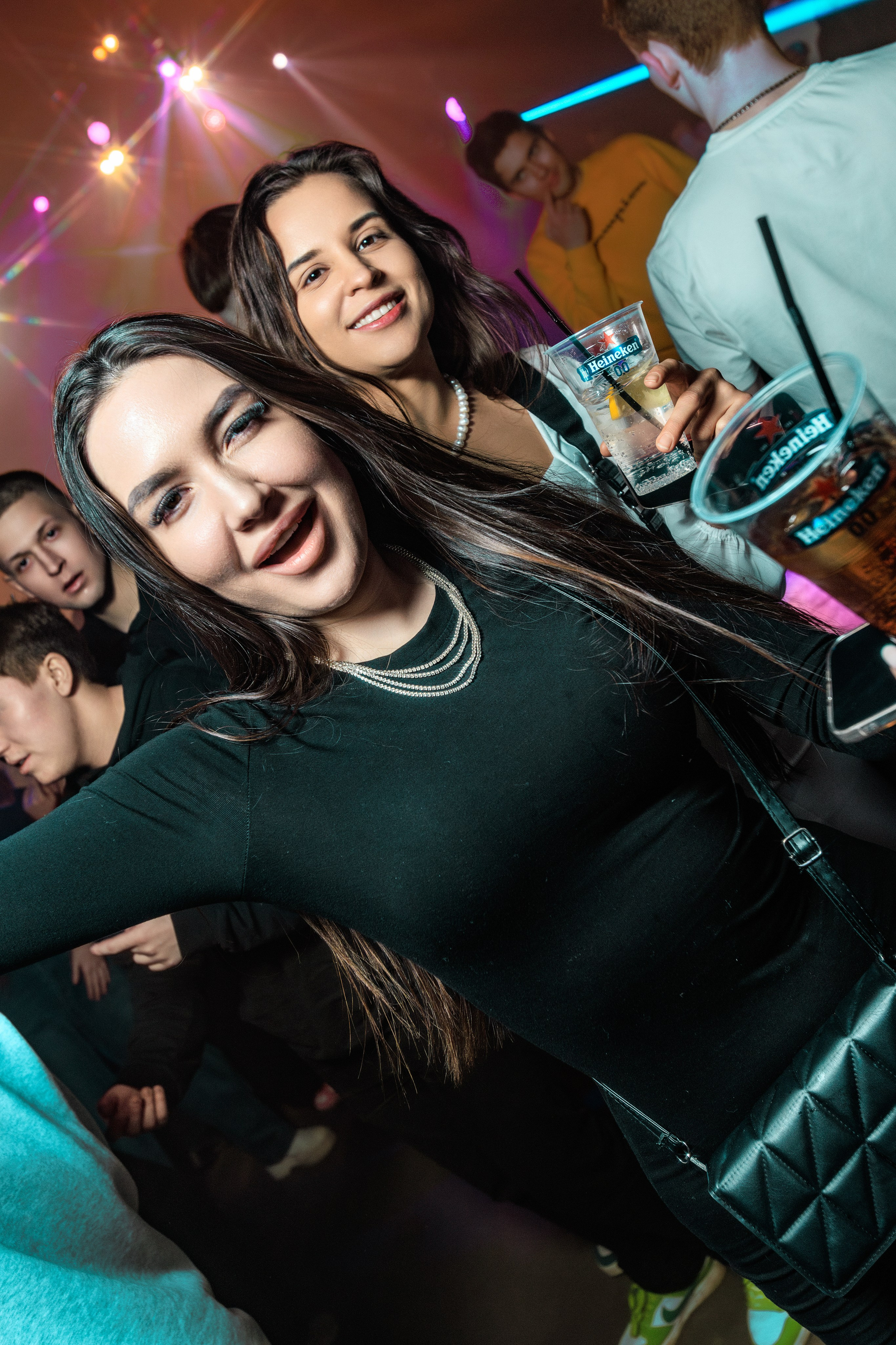 18.01.25 Tinder party. Репортажный фотограф Екатеринбург | Яркий, качественный репортаж | Концерты, клубы, репортаж, праздники, корпоративы