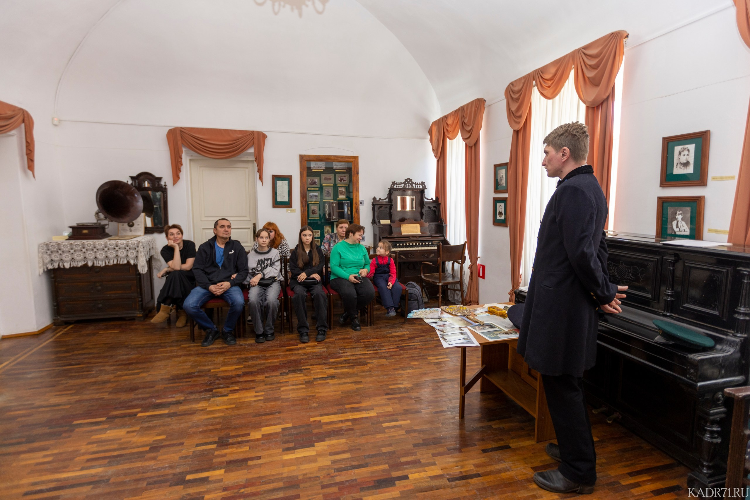 «ТОР» в музее гармони Белобородова. Фотограф в Туле Крупский АнДРей. Фотостудия «КАДР71» в Туле
