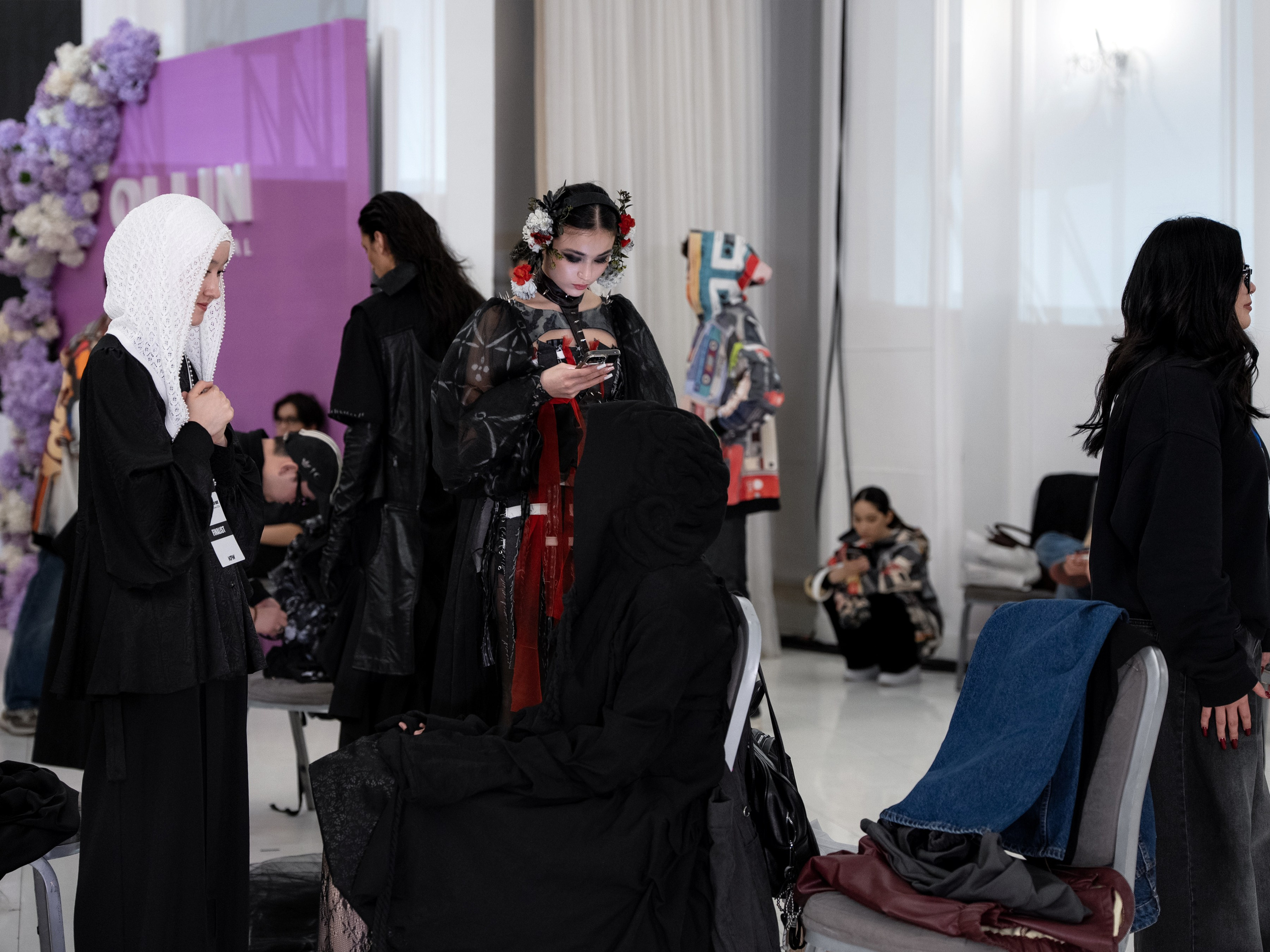 Backstage Day 2. Сайт Алматинского НЮ АРТ, будуар и фэшн фотографа Дениса Карпенко