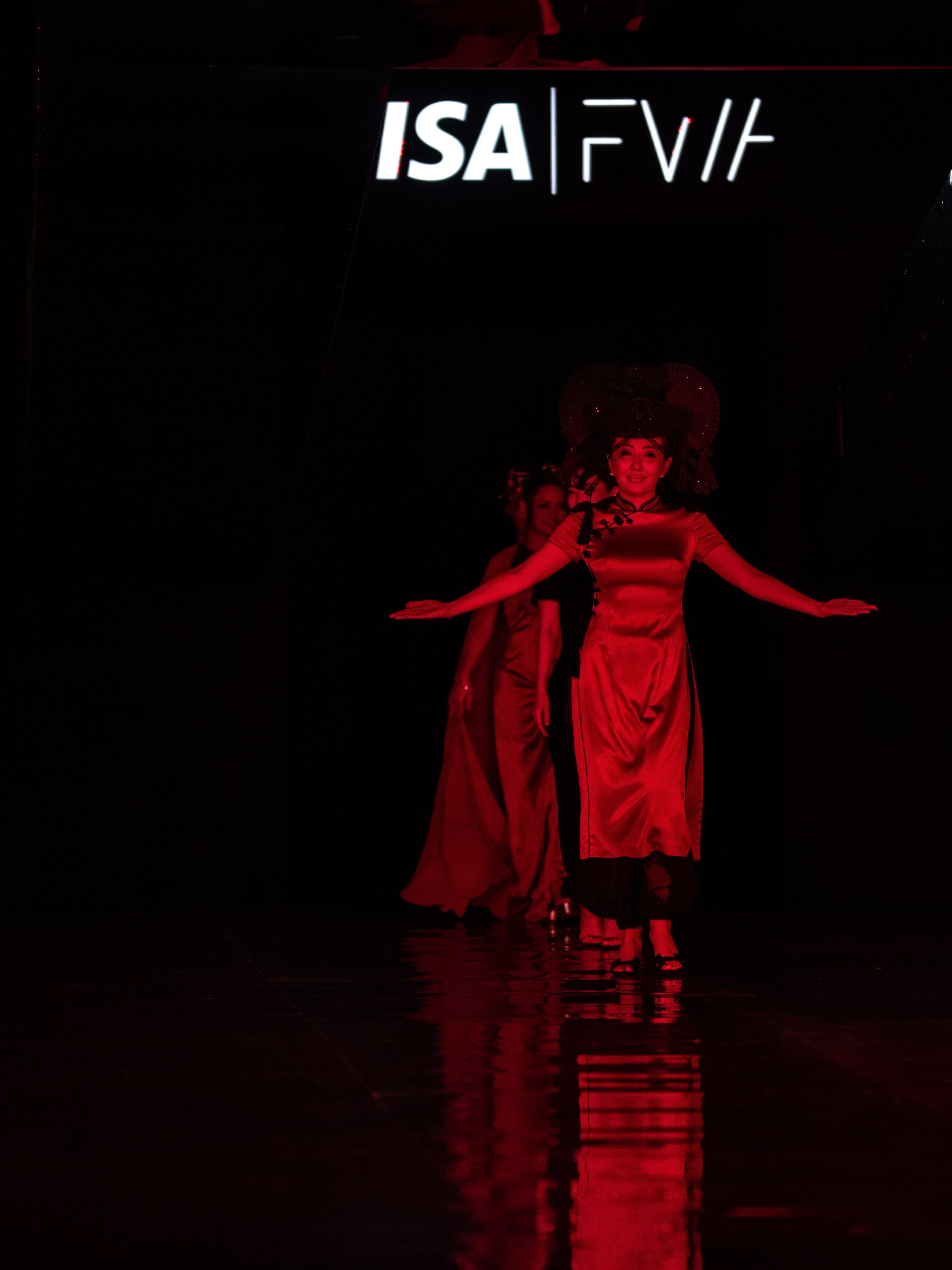 Kazakhstan Fashion Week Zardozi. Сайт Алматинского НЮ АРТ, будуар и фэшн фотографа Дениса Карпенко