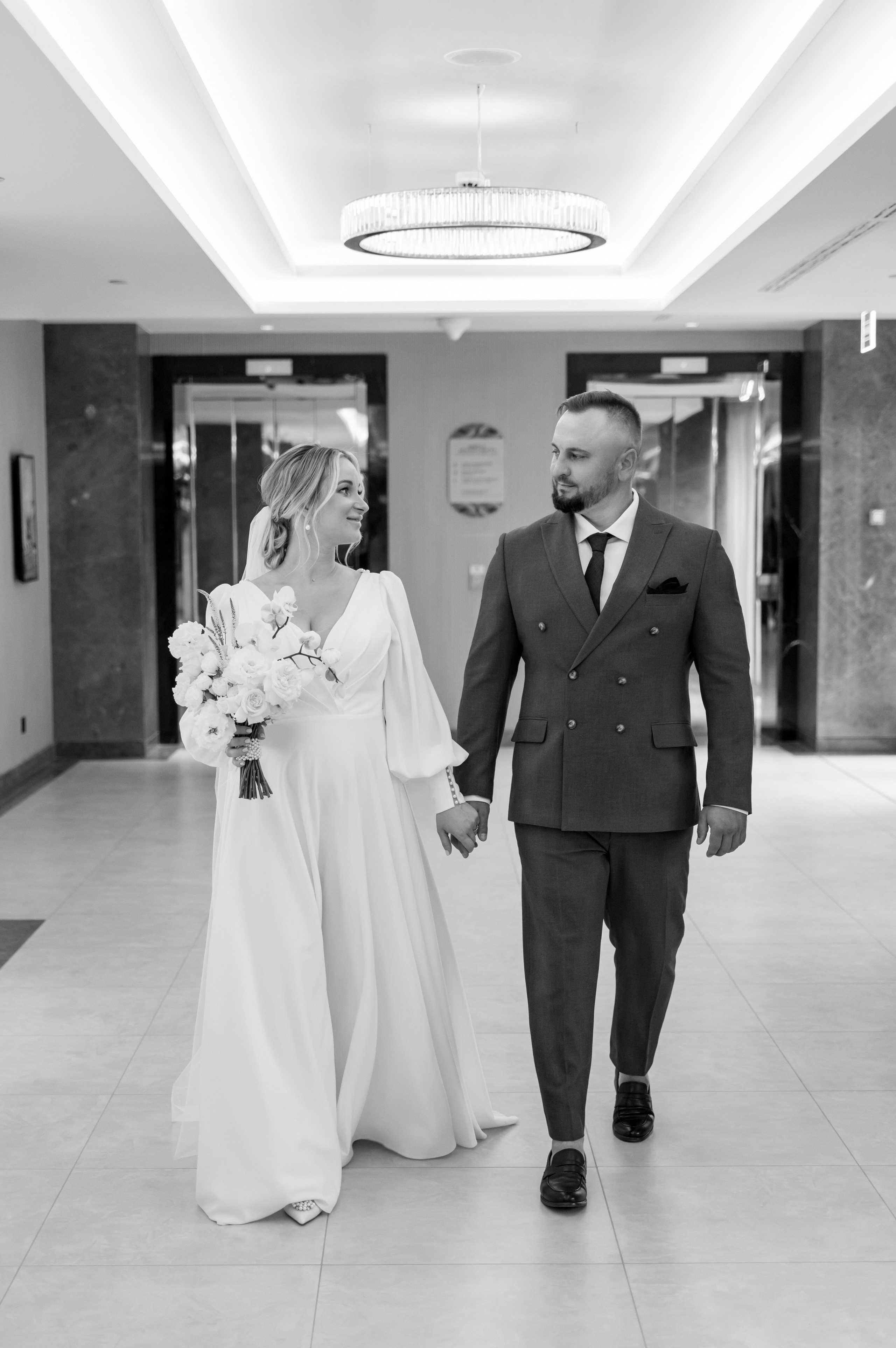 Свадебная фотосессия в отеле Hayat Regency Rostov. Свадебный фотограф в Ростове Максимов Максим