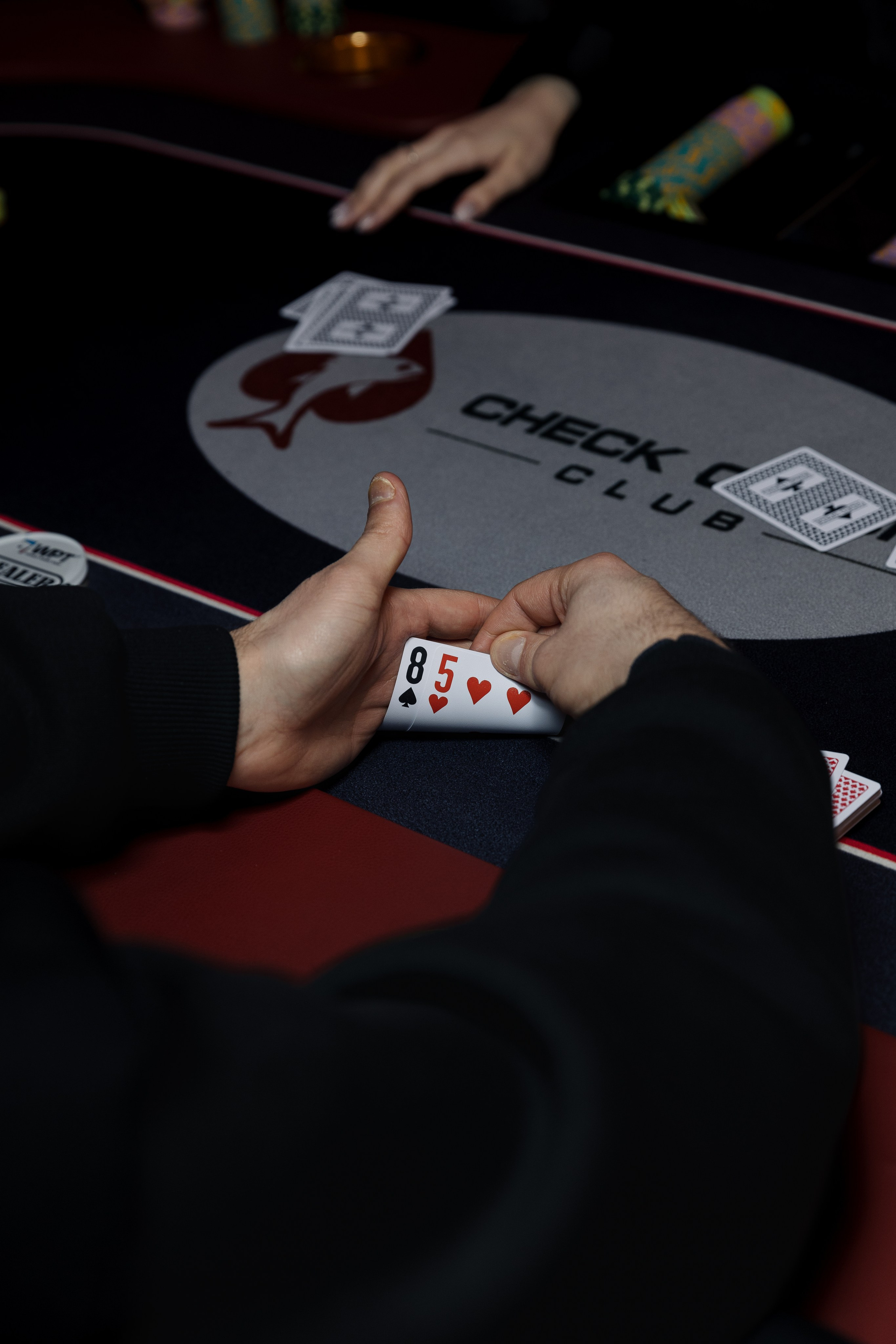 Люди играли в покер. Фотограф в Москве портреты | репортажи | спорт