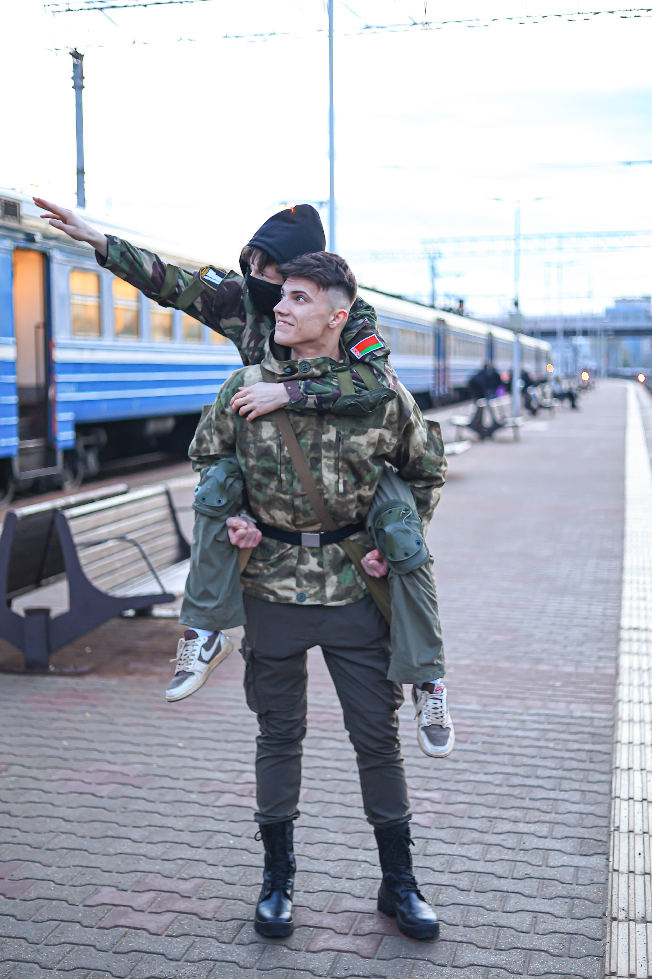 Отправление в ж/д поездку (military). Алексей Климков. Фотограф для Вашего бизнеса и частных съемок в Минске и по Беларуси