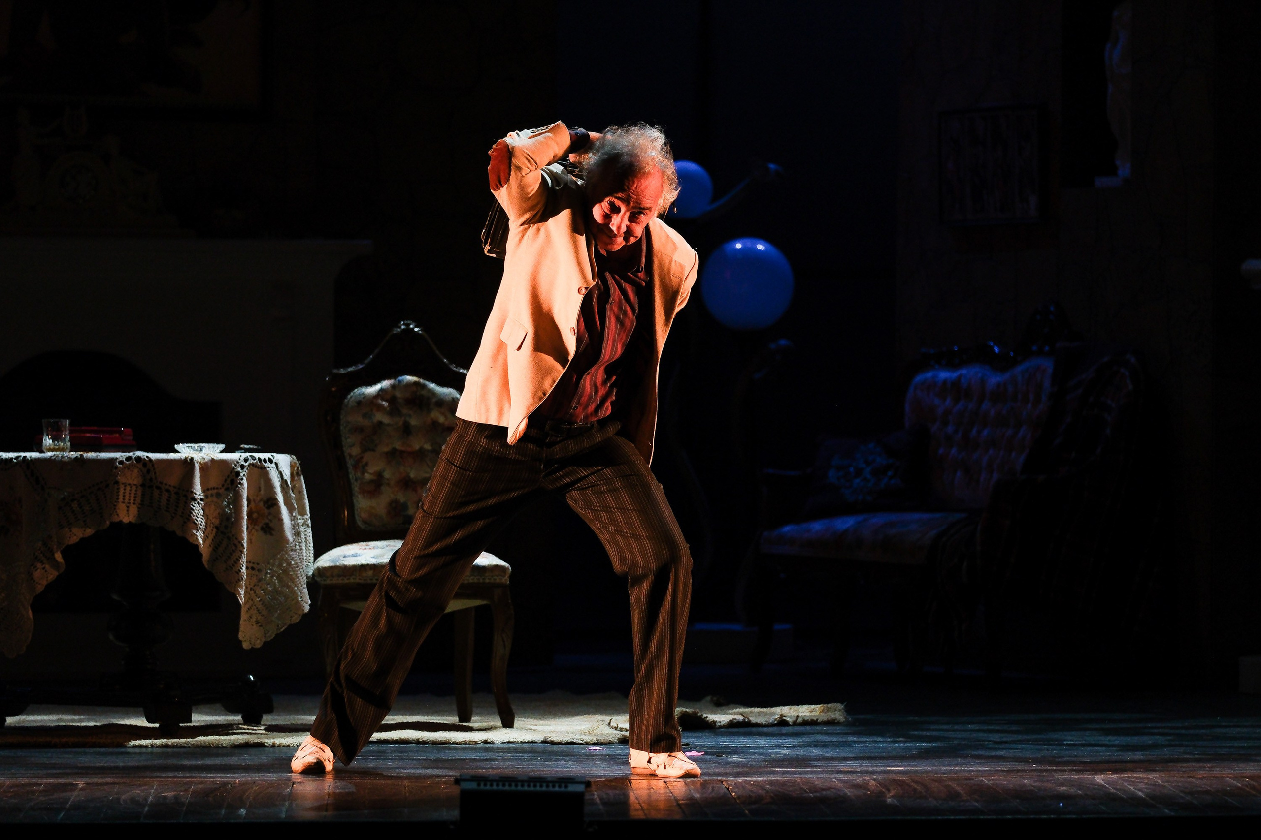 Ужин с дураком. Фотограф Анатолий Деникин