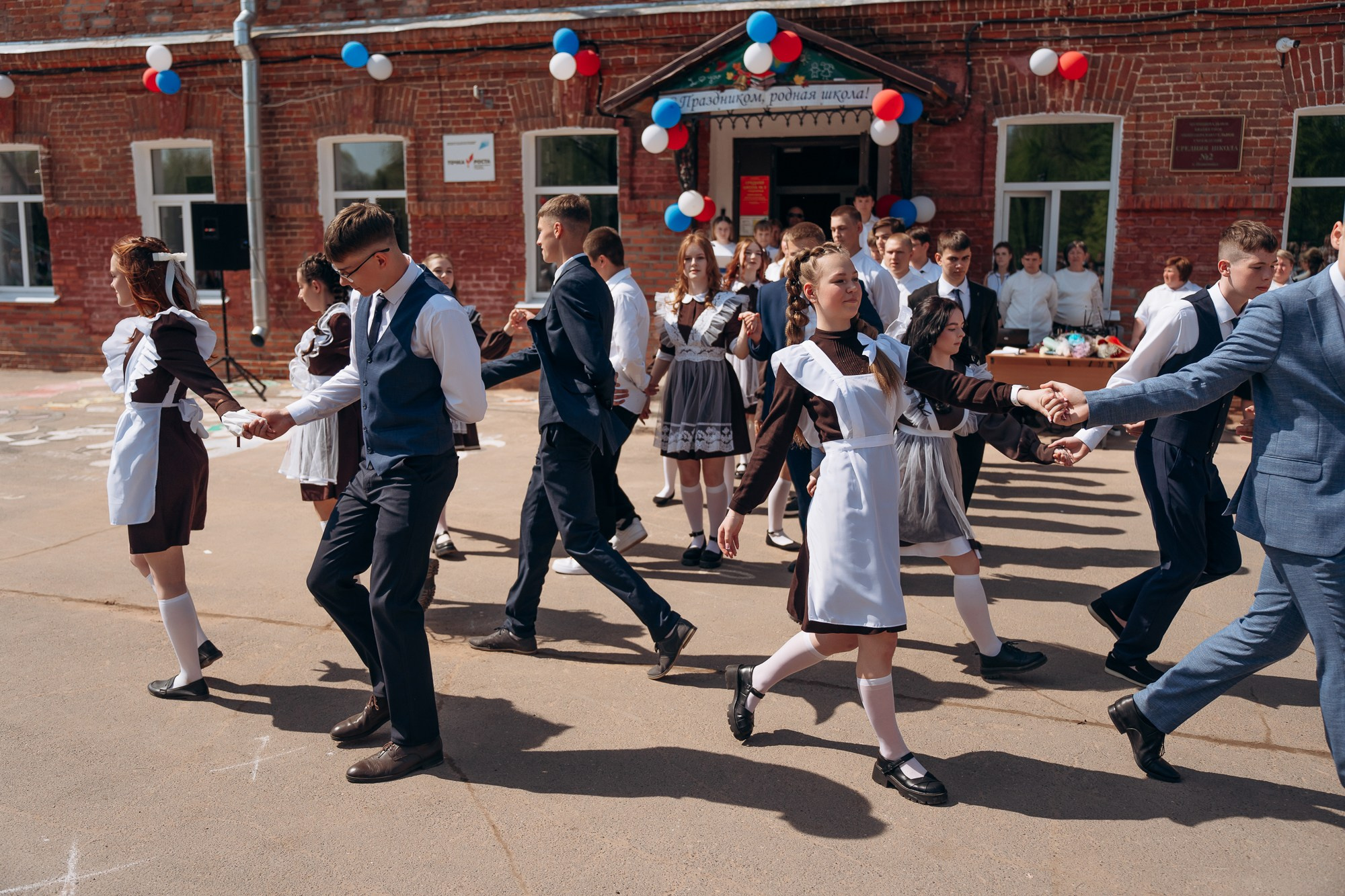 Последний звонок, 11 класс. Свадебный и репортажный фотограф в Ярославле Евгений Сальников