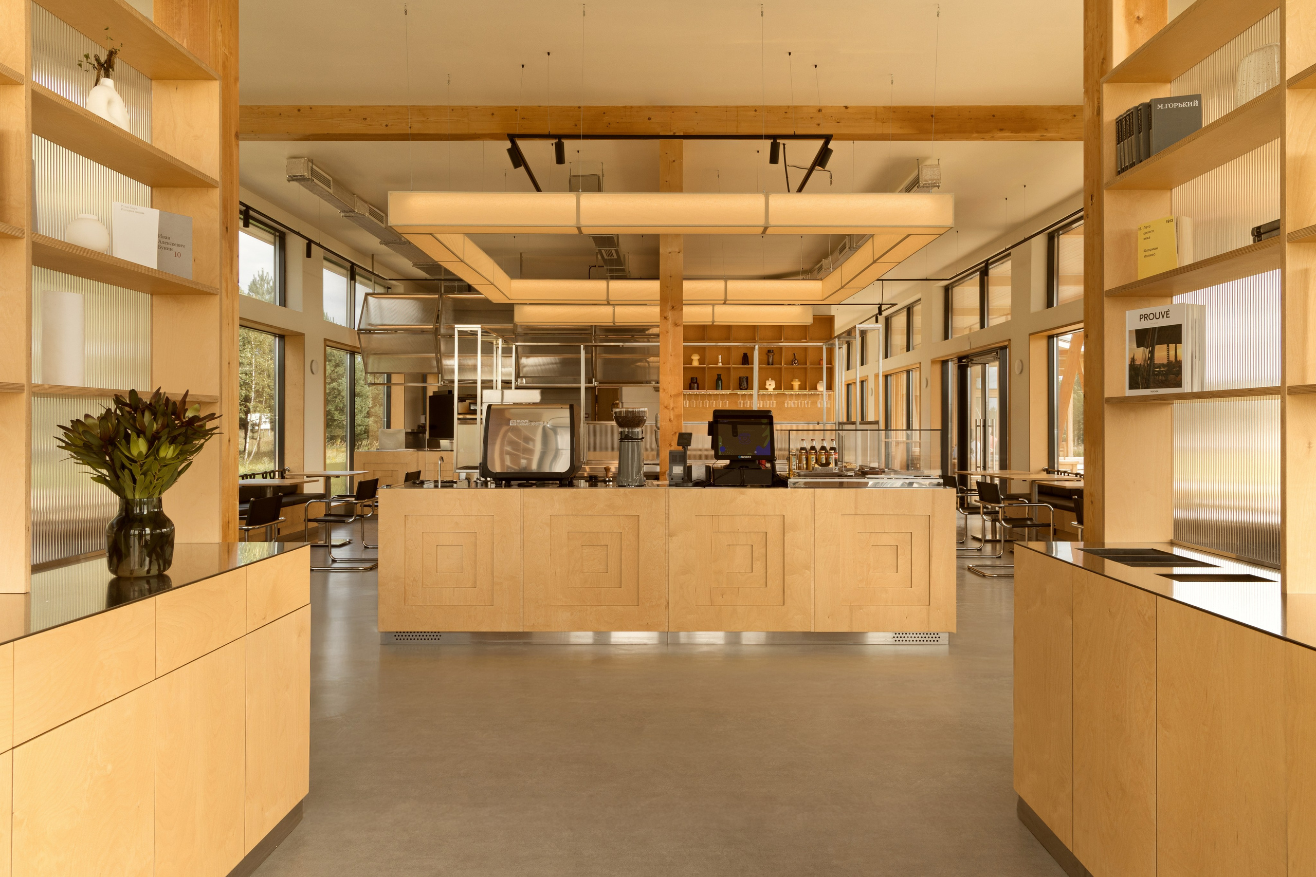 Модернистское кафе-пиццерия на природе: проект FruitDesign с акцентом на созерцание. Интерьерный фотограф в Нижнем Новгороде и Москве Владимир Гудков