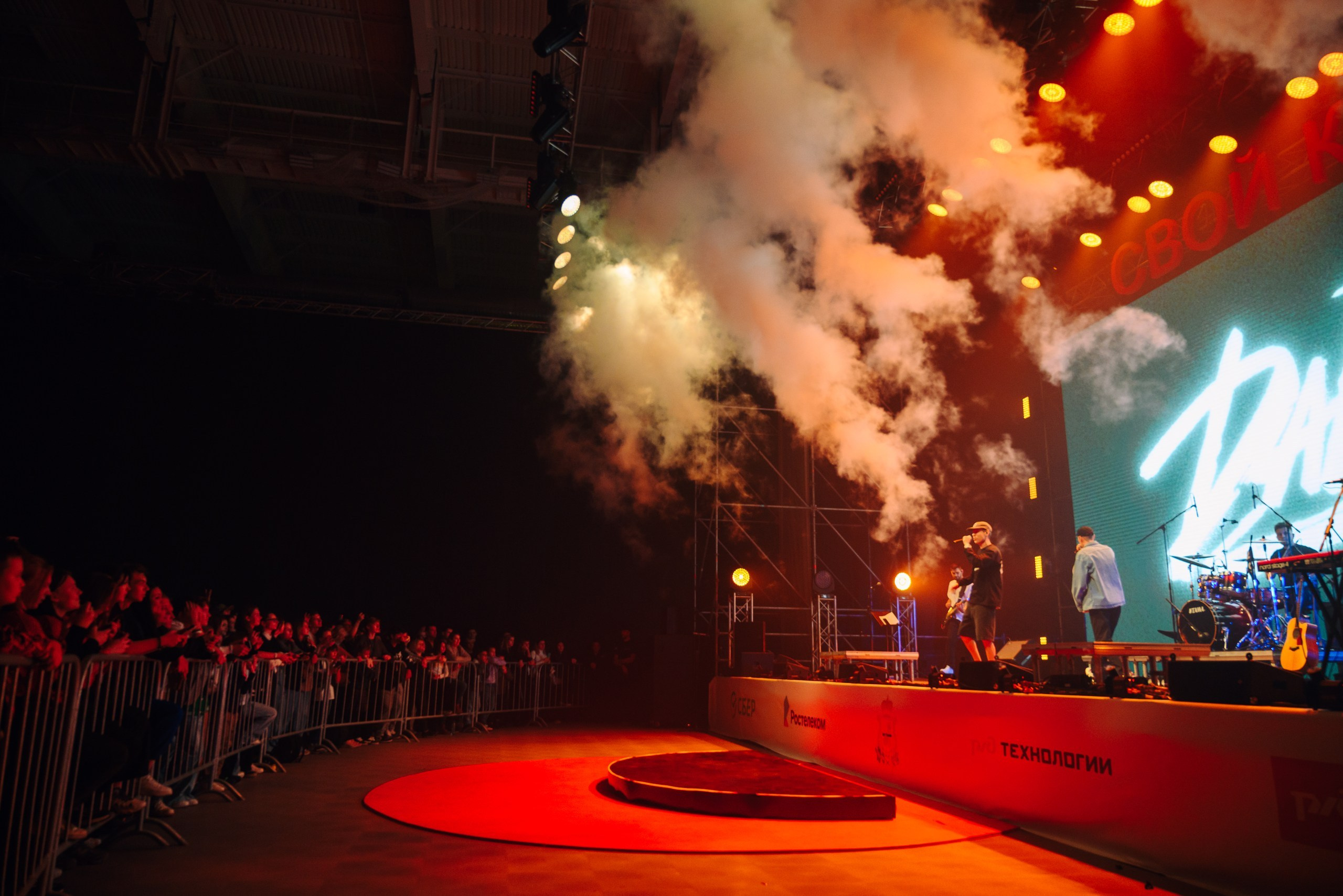 Свой код. Dmitry Gagarin Photographer