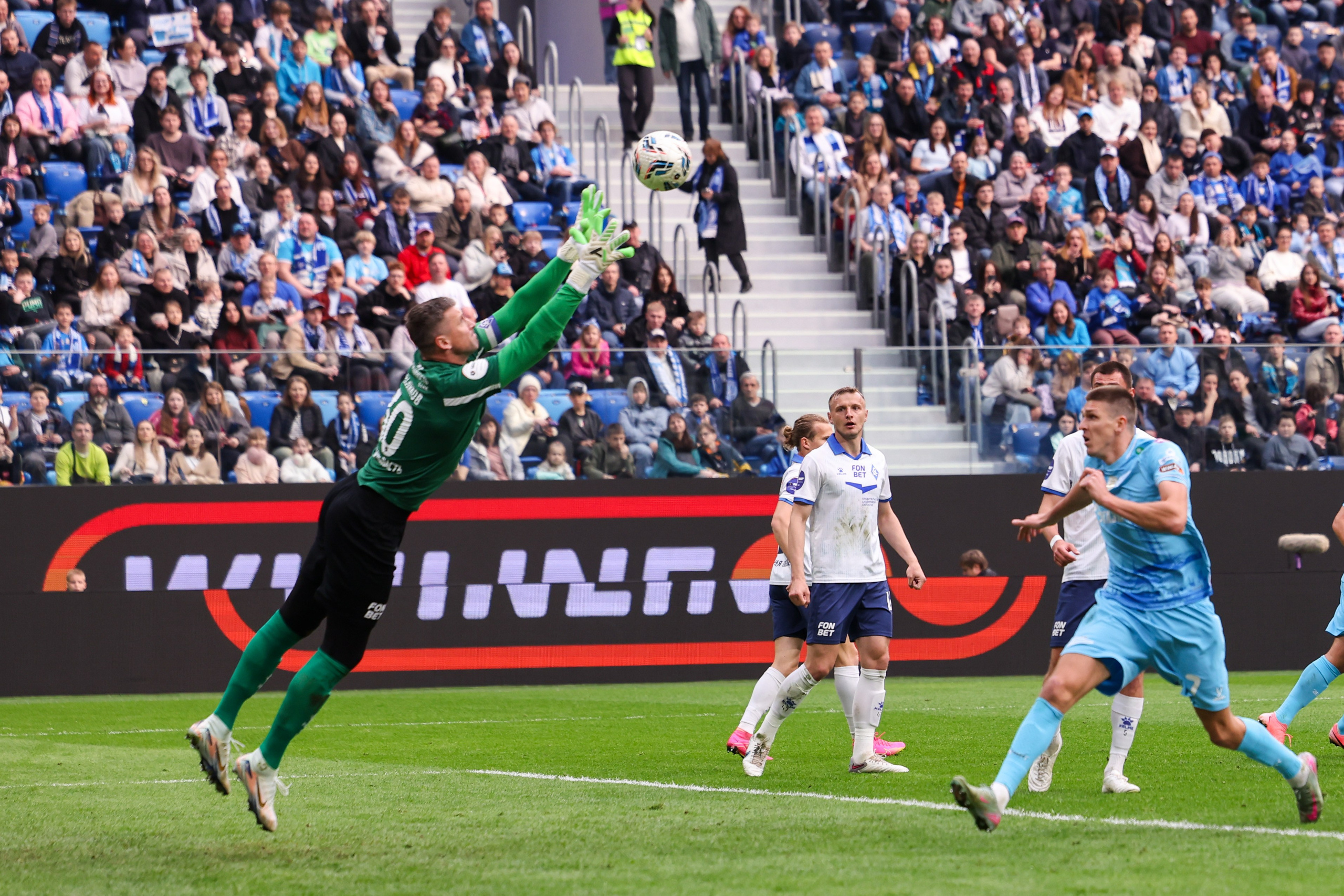 ФК «Зенит» — ФК «Крылья советов». Спортивный и репортажный фотограф Антон Тереханов