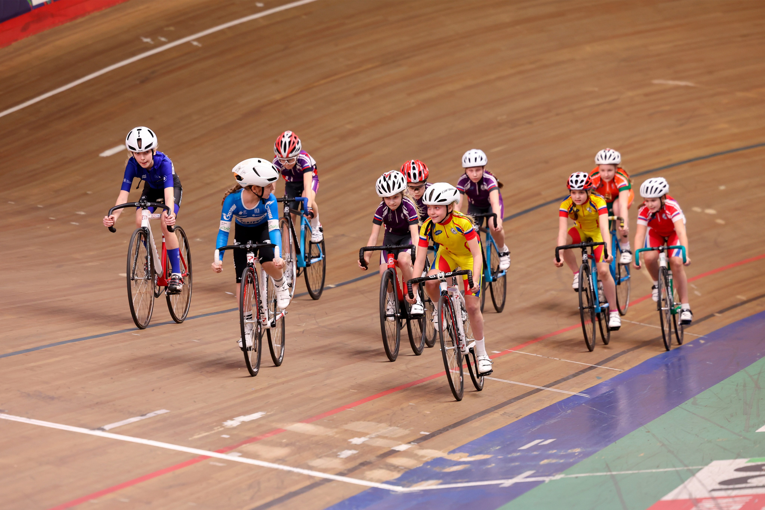 Пятый этап Региональных соревнований по велоспорту на треке (Гит, Скретч) 15.03.2025. Спортивный и репортажный фотограф Антон Тереханов