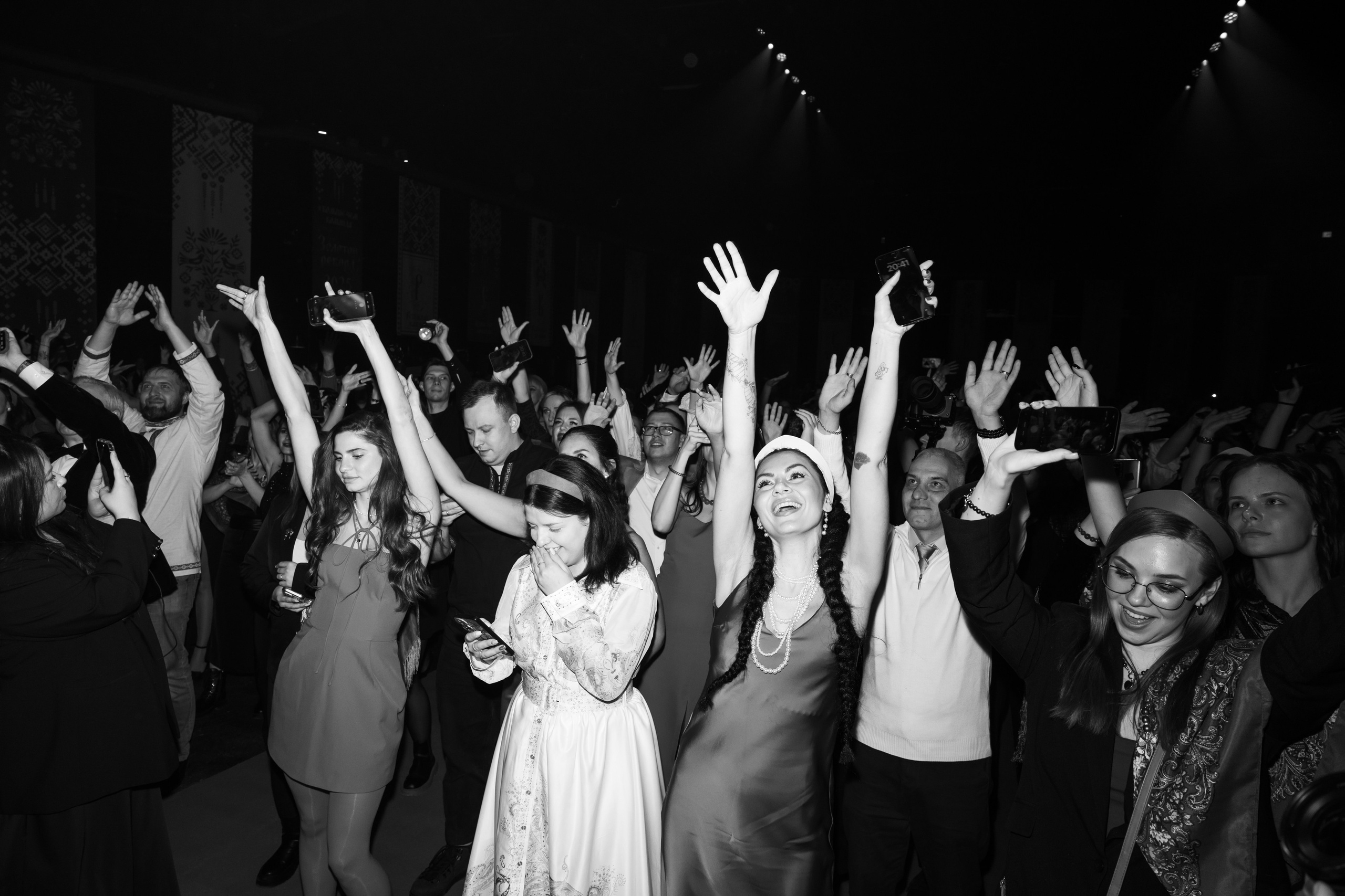 ЗОЛОТОЙ РЕКОРД — А-ЛЯ РУС!. ФОТОГРАФ ВАШИХ ЛУЧШИХ СОБЫТИЙ