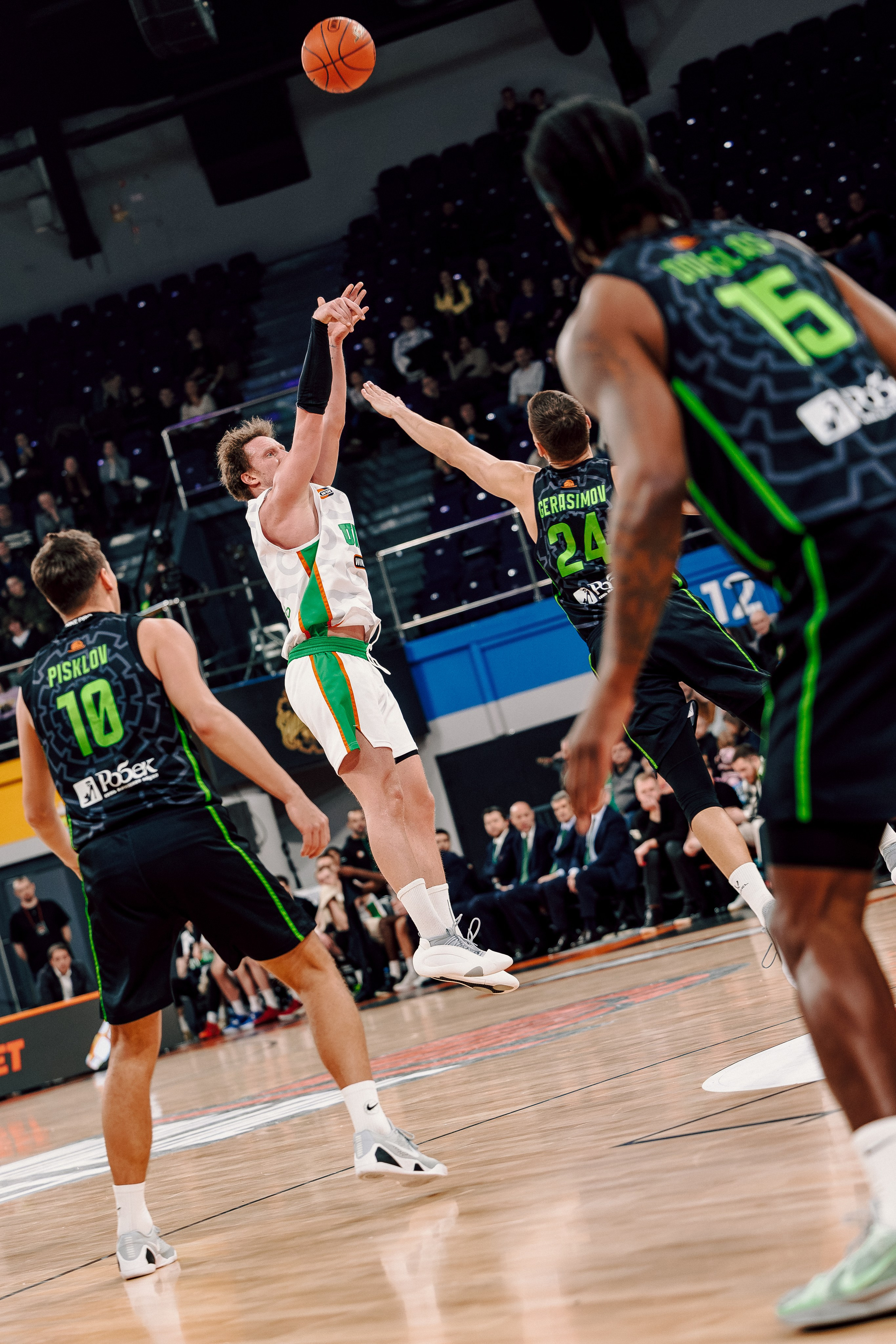 Winline Basket Cup — УРАЛМАШ — УНИКС. Лёшка Варзегов — фотограф