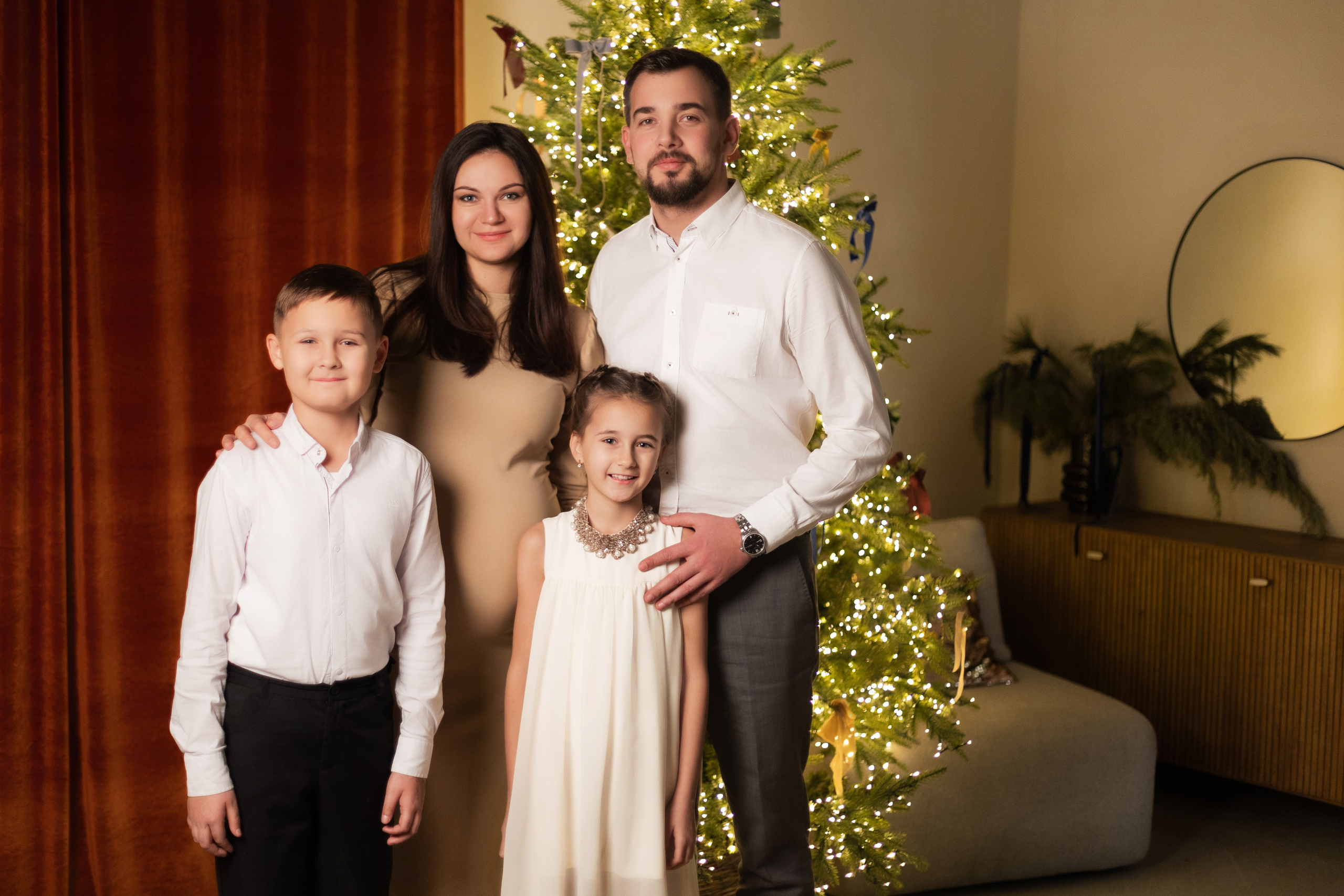 Ирина, Юрий, Влад и Милана. Фотограф ВИКА МЕДУЗА