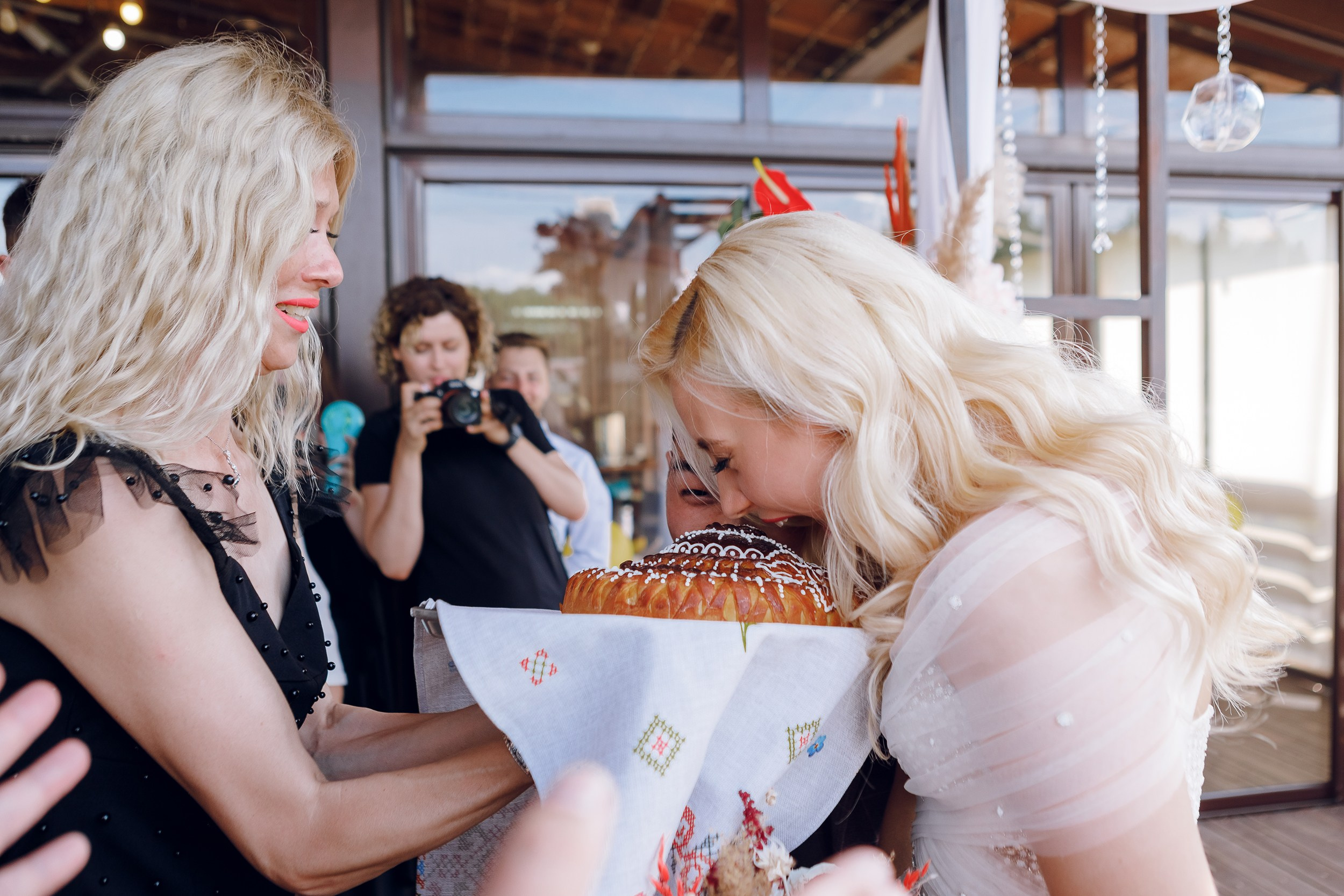 Дай У и Мария. Главная