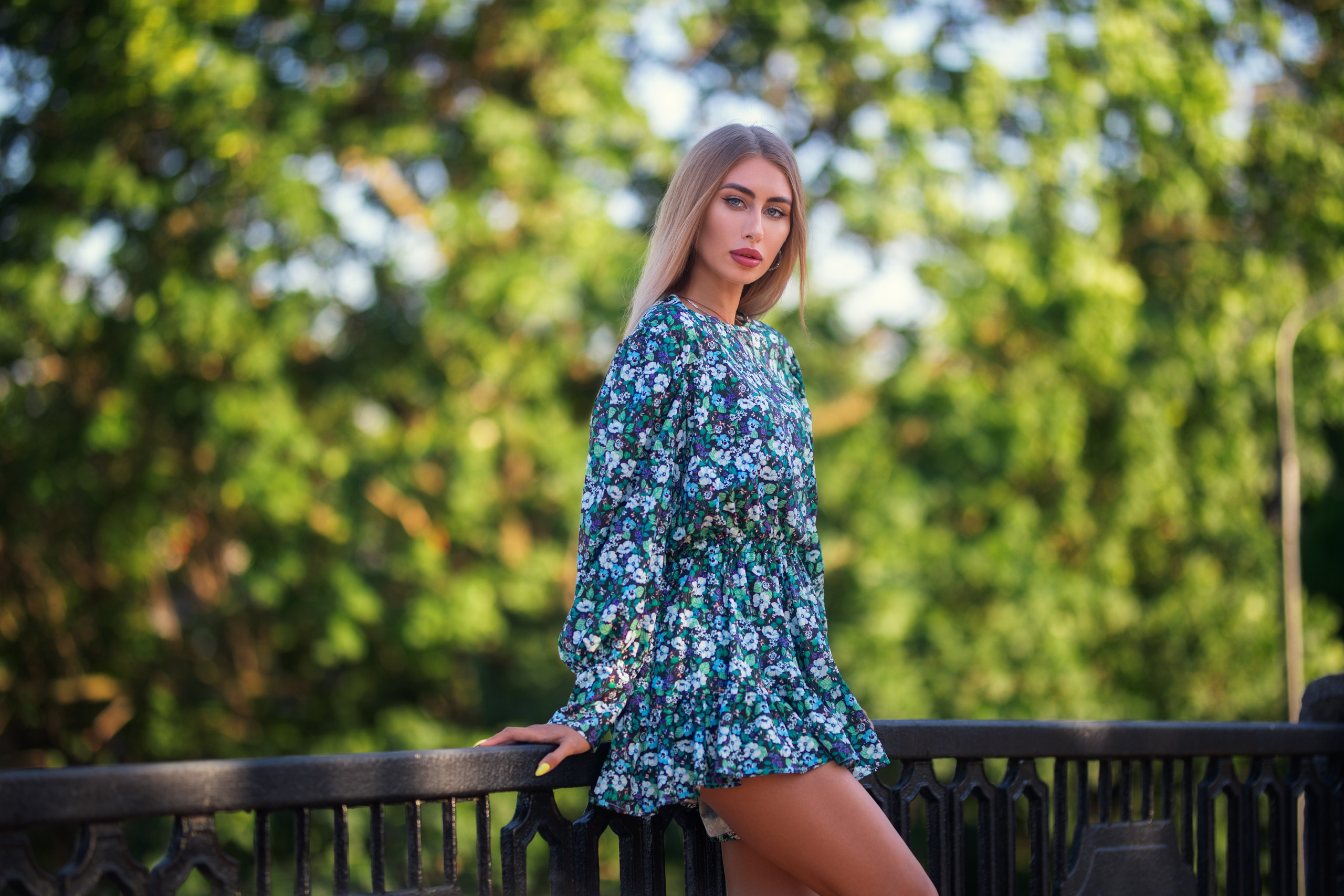 Прогулочный фотосет с Яной в формате для «себя» на улицах города Воронежа