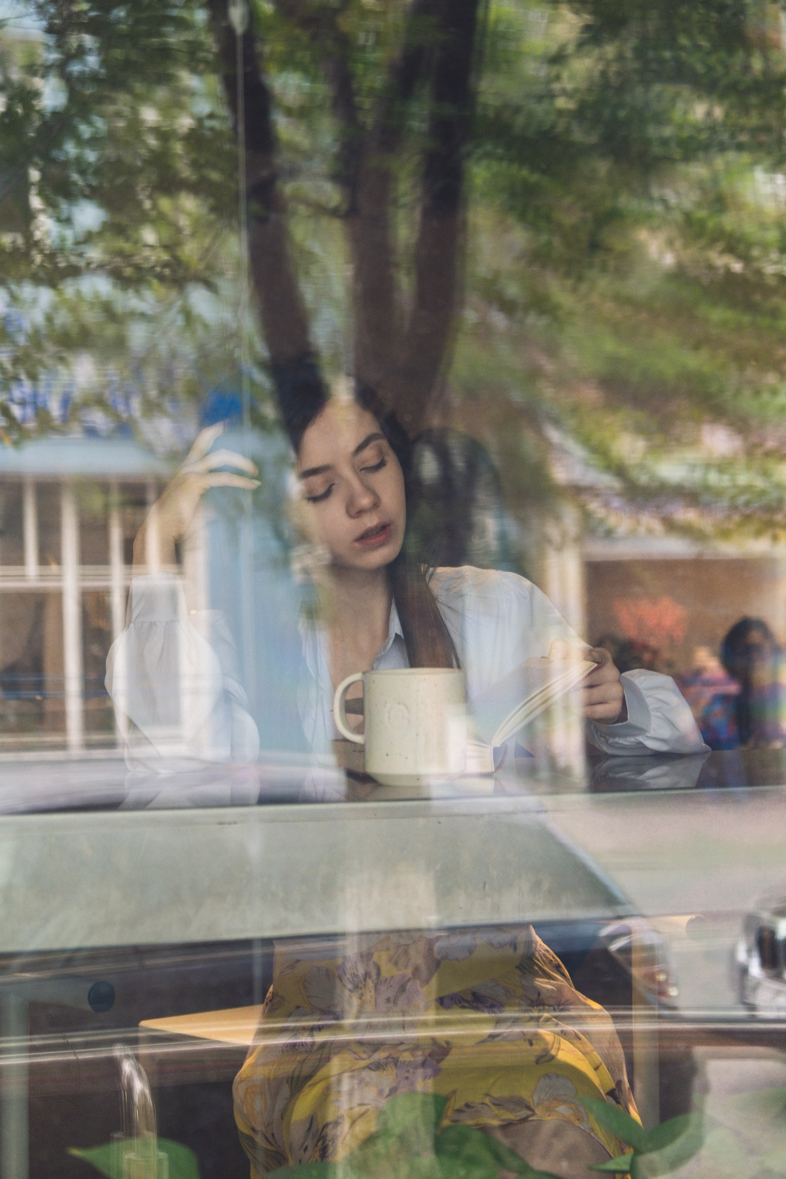 Карина. На трамвае по городу. Дмитрий Пропадалин, Нейрофотография