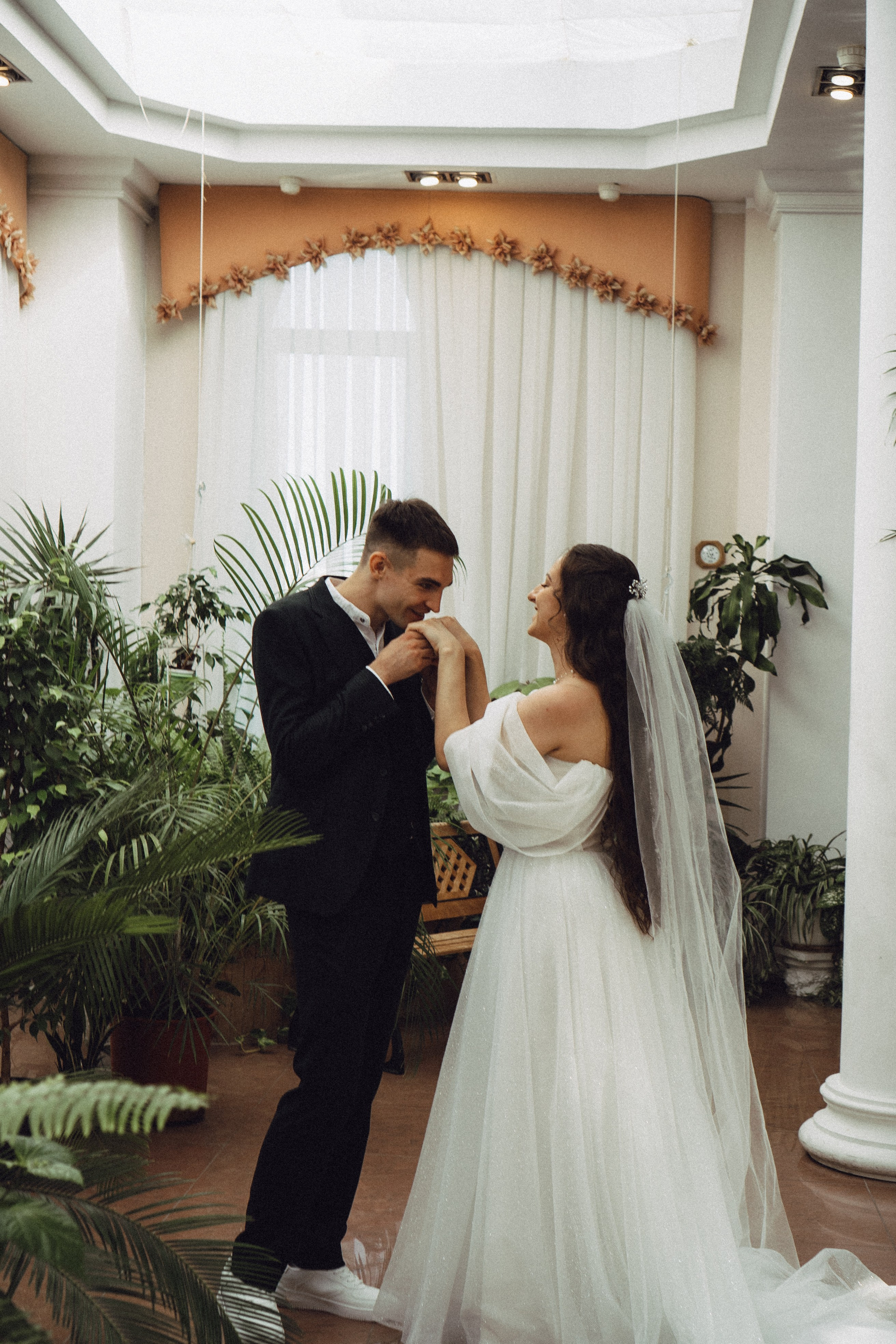 СВАДЕБНАЯ СЬЕМК В ПАРКЕ 300-ЛЕТИЯ. Профессиональный фотограф, Санкт-Петербург — Виктория Богомолова