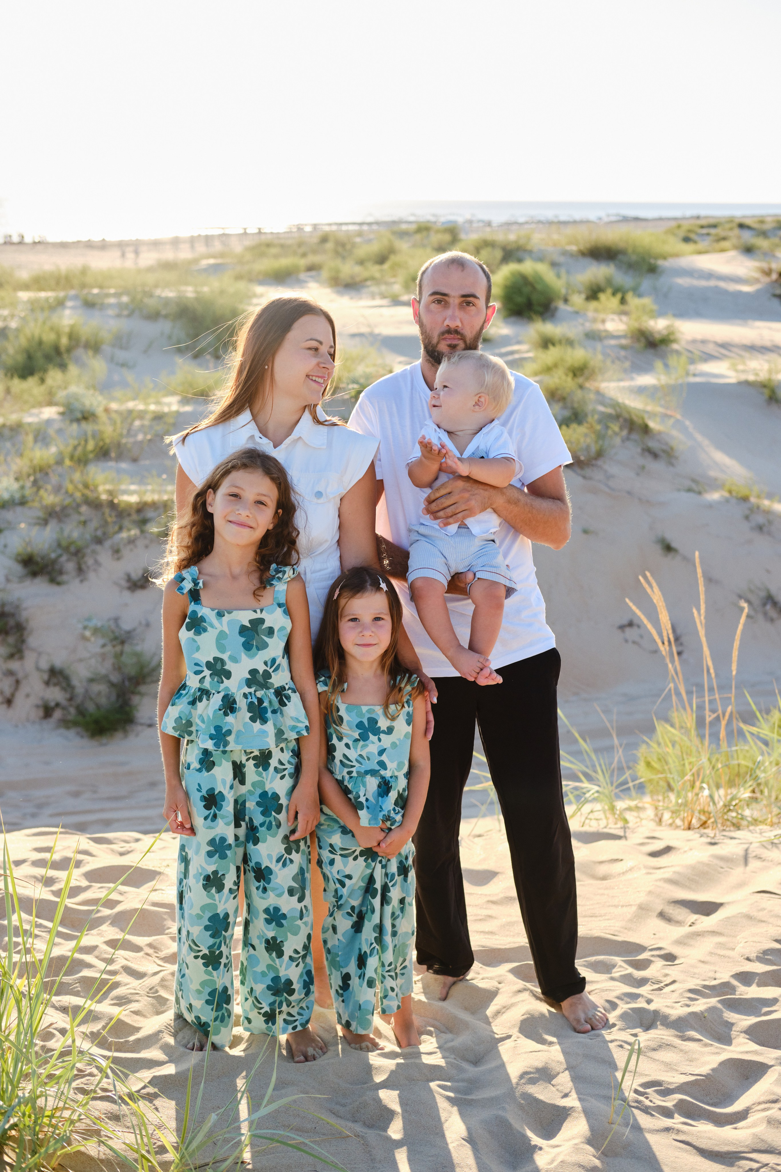 Большая Семья в дюнах. Витязево. Фотограф в Анапе и Краснодаре Тина