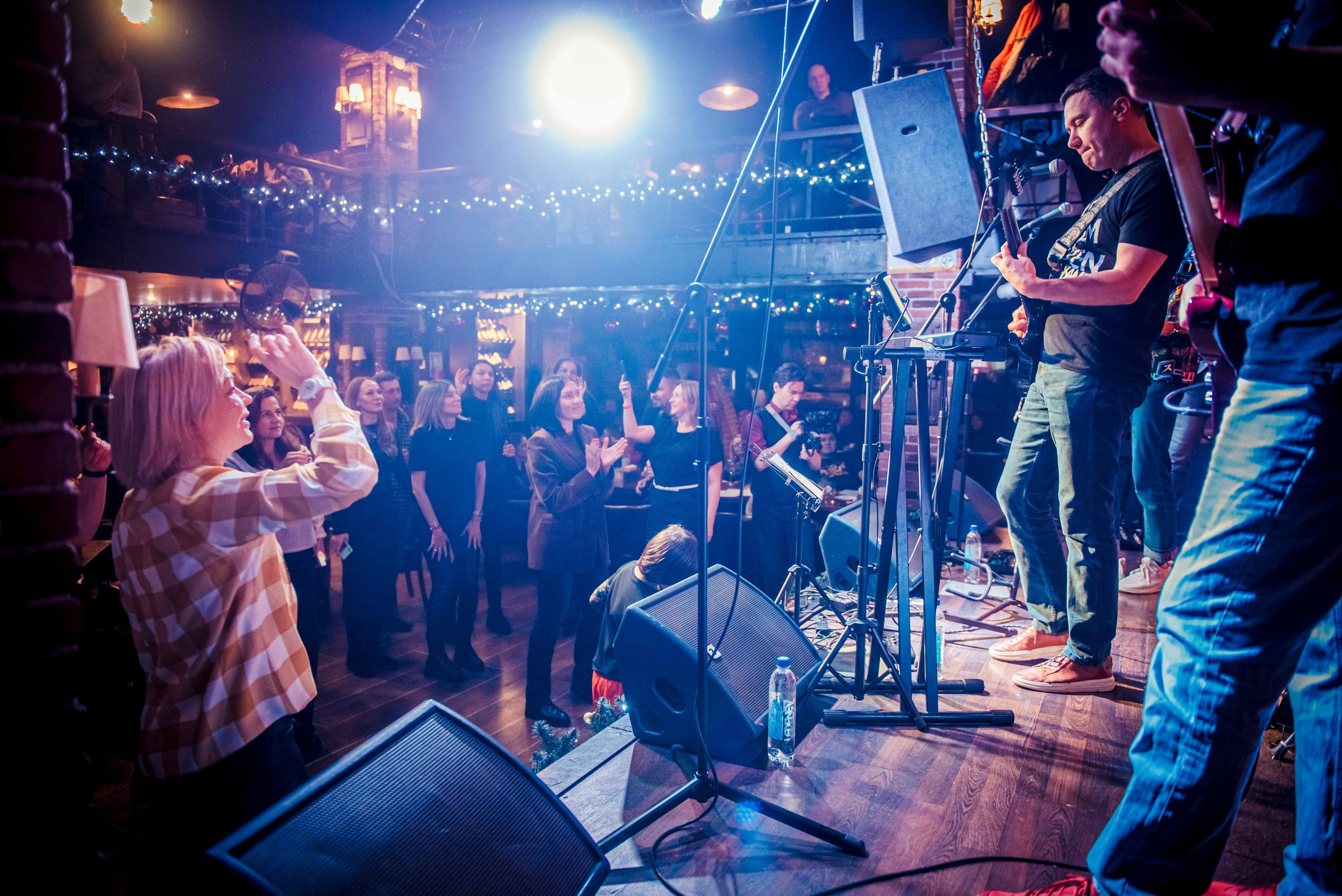 LifePub 16.12.2024. Московская кавер-группа BankBand