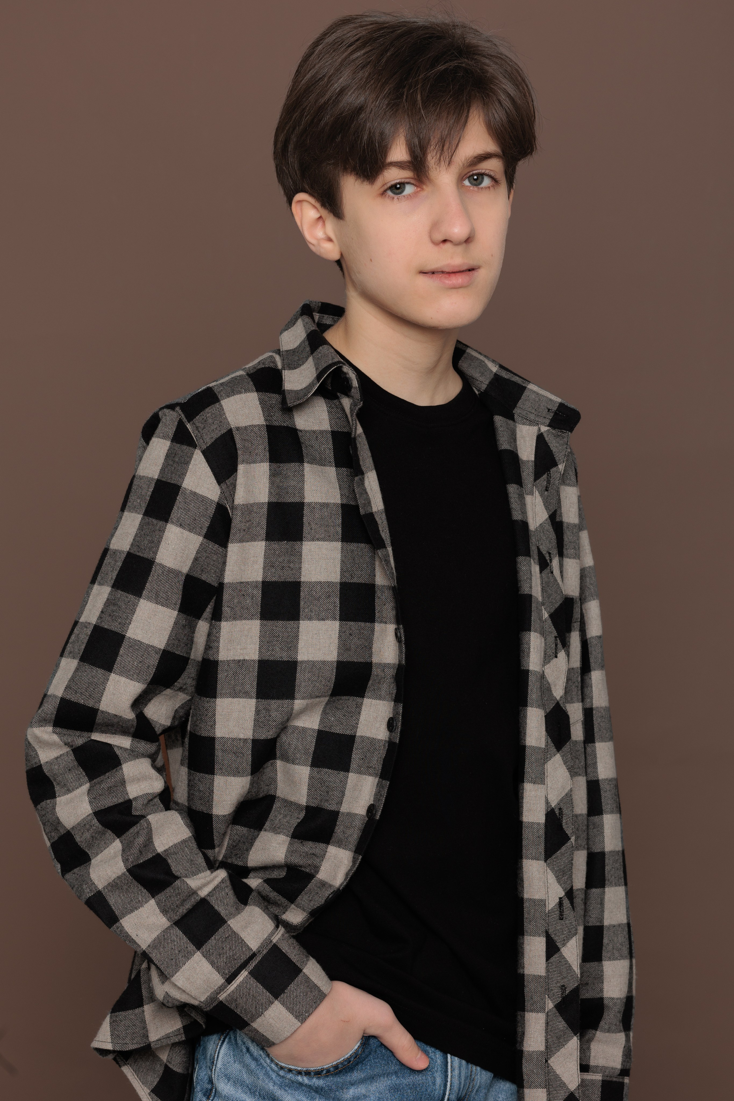 АРТЕМ. Я фотограф из Москвы к Вашим услугам