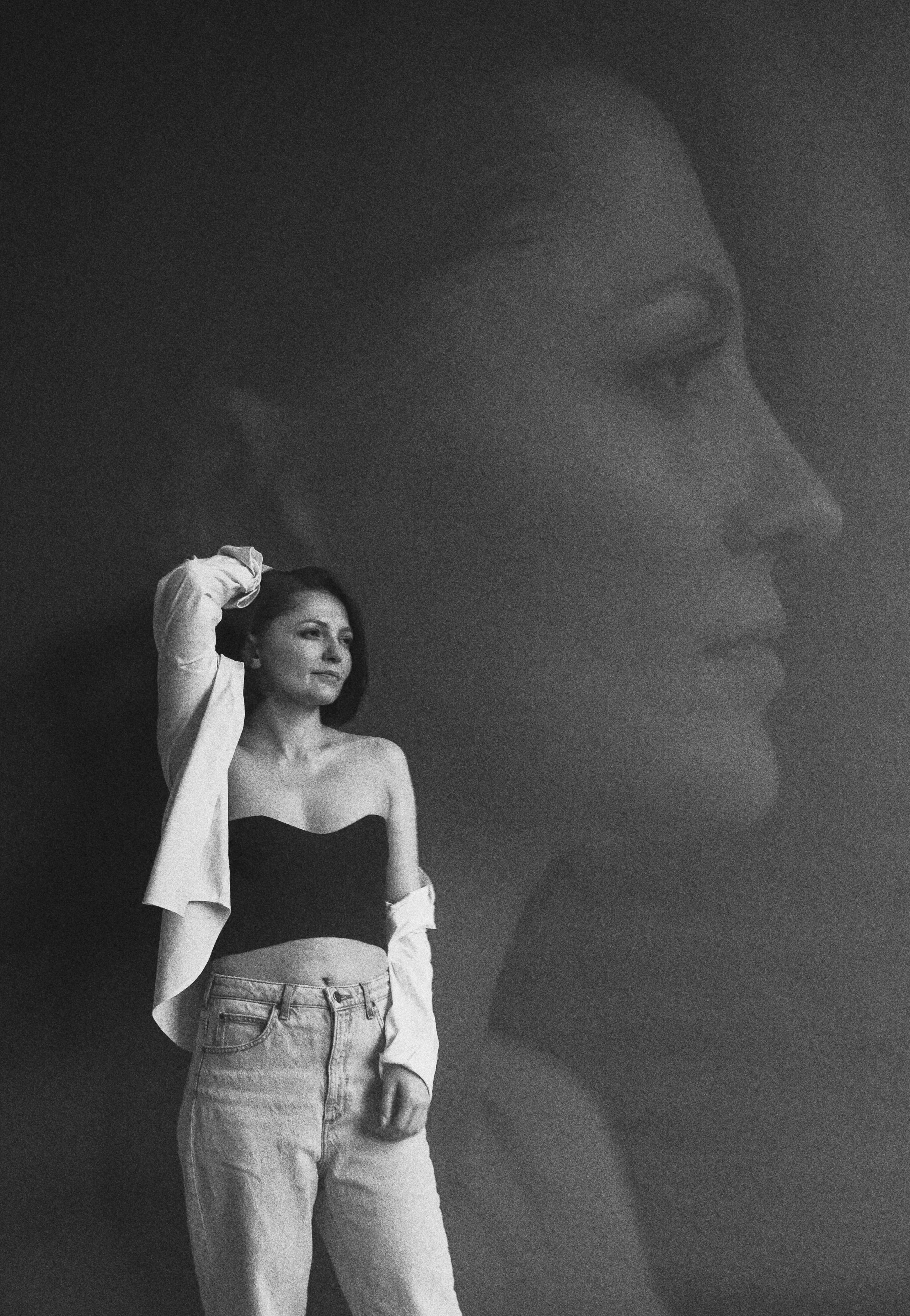 девушка в студи женская фотосессия в студии женская съемка