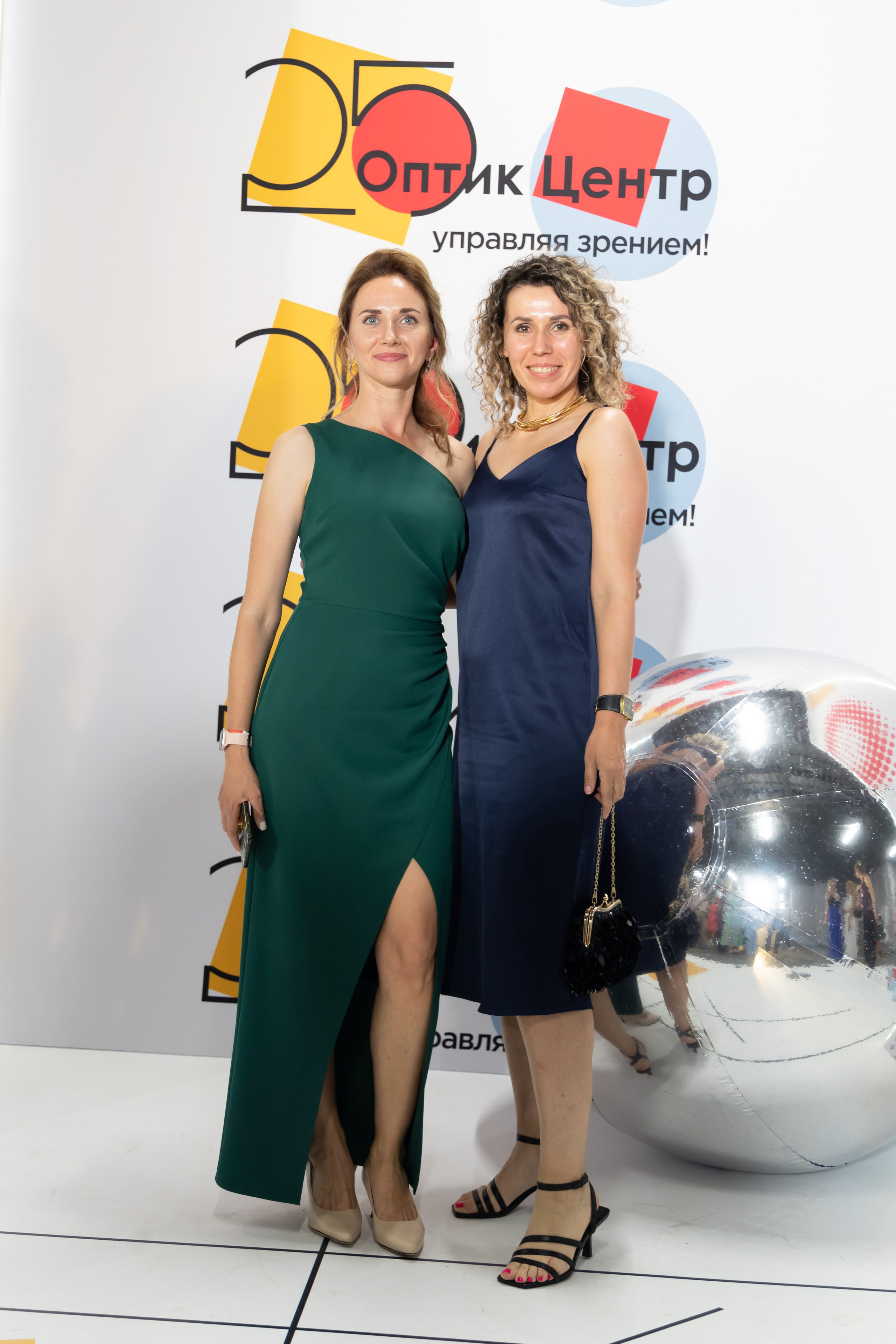Оптик центр 25 лет. Фотограф свадебный, репортажный, индивидуальный, фото для маркетплейсов, брендов, автосалонов