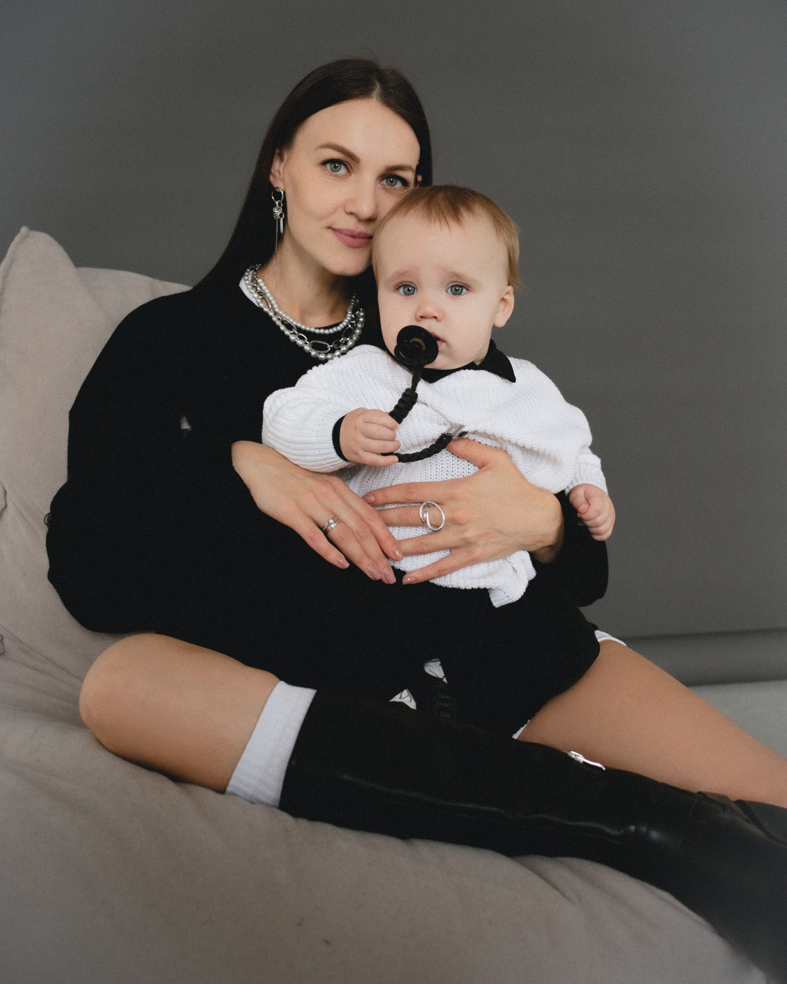 Кристина и сыновья. Фотограф в Москве и Сургуте Алла Лесовая. Снимаю каталог для брендов и индивидуальные портреты для людей