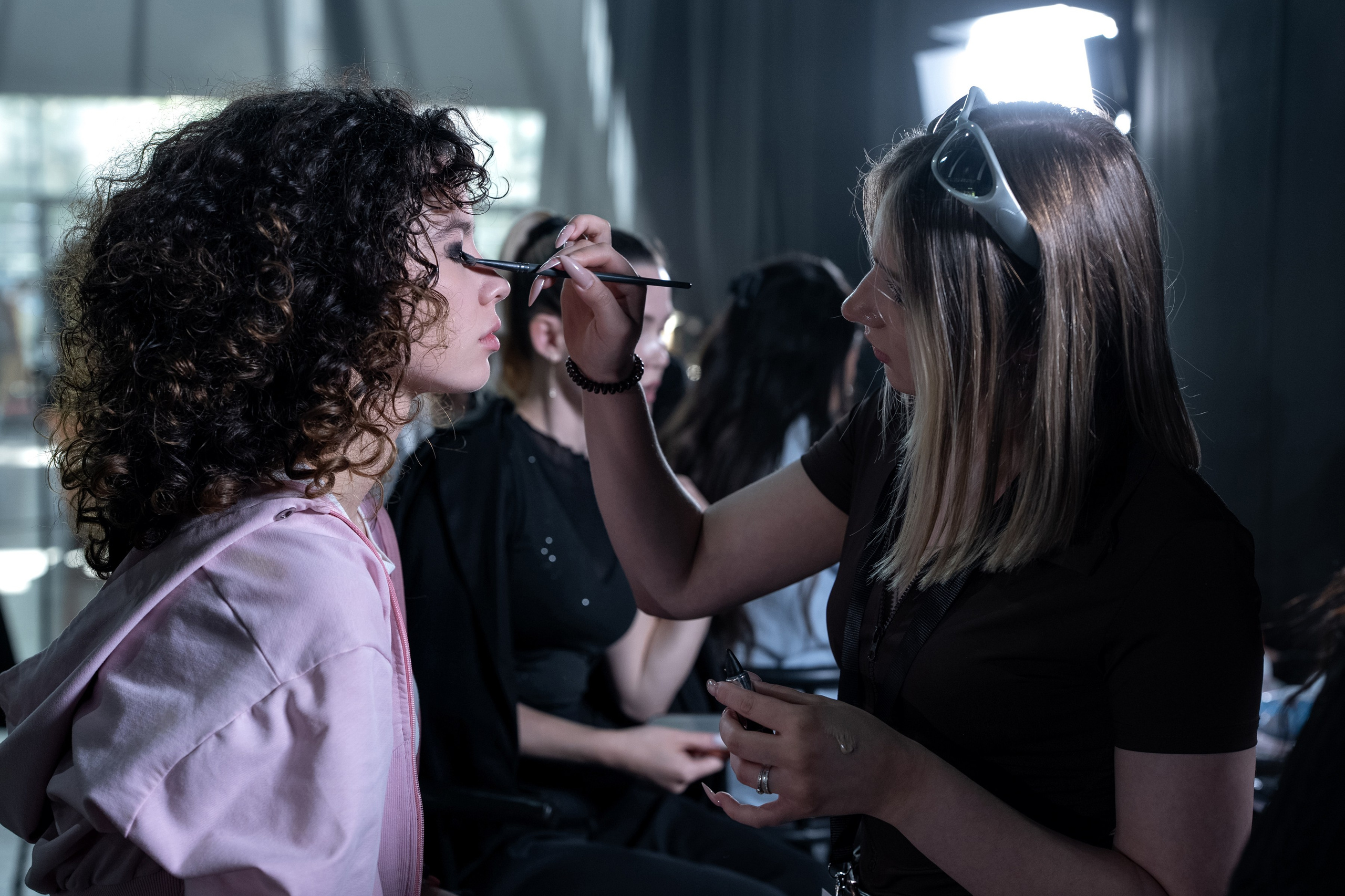 Visa Fashion Week Almaty Pre-Fall 2026 April Backstage Day 2. Сайт Алматинского НЮ АРТ, будуар и фэшн фотографа Дениса Карпенко