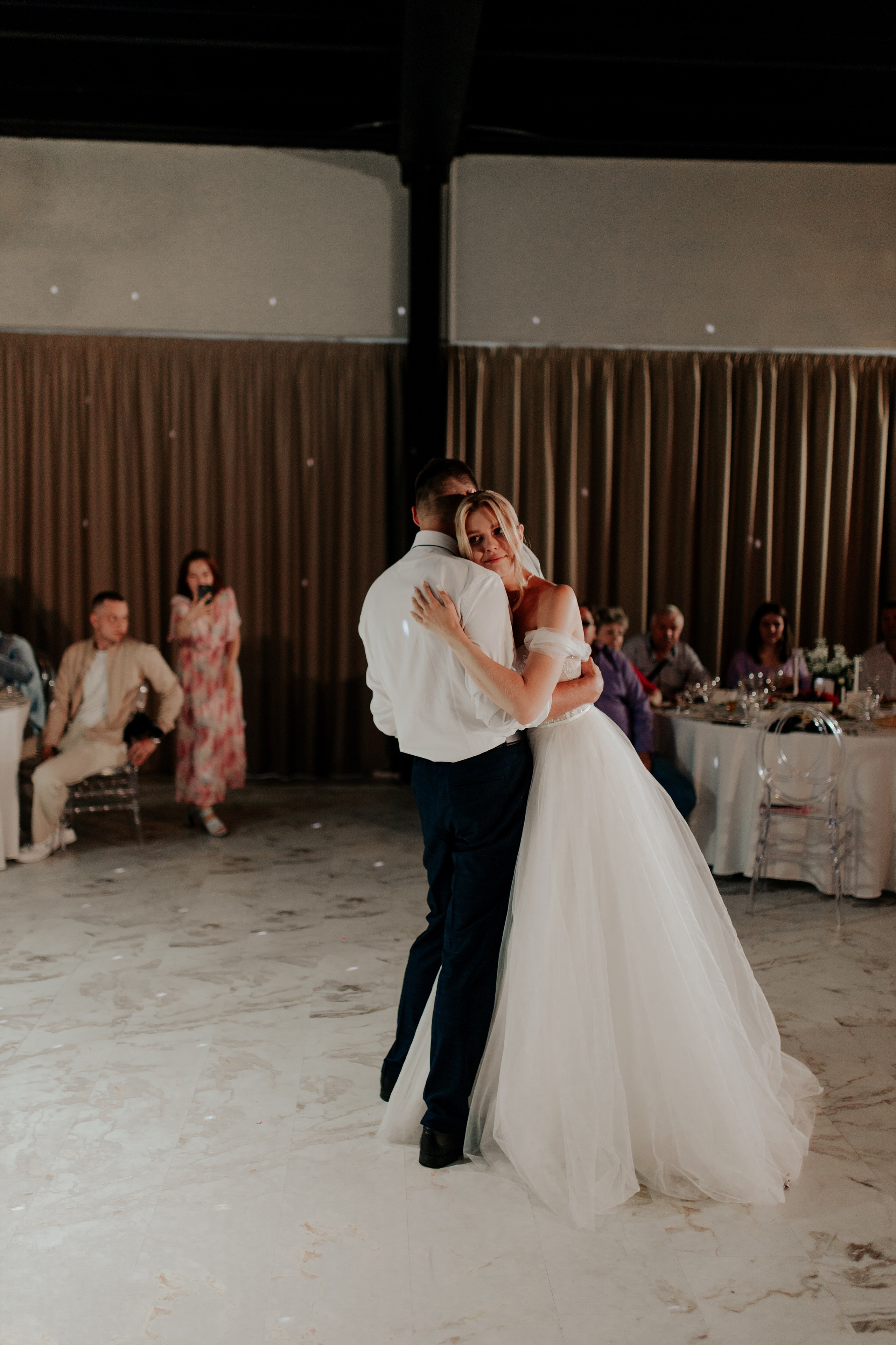 Свадебный банкет в Санкт-Петербурге — Трогательная фотосессия с родными и лавстори. Фотограф в Санкт-Петербурге Лиза Семченкова