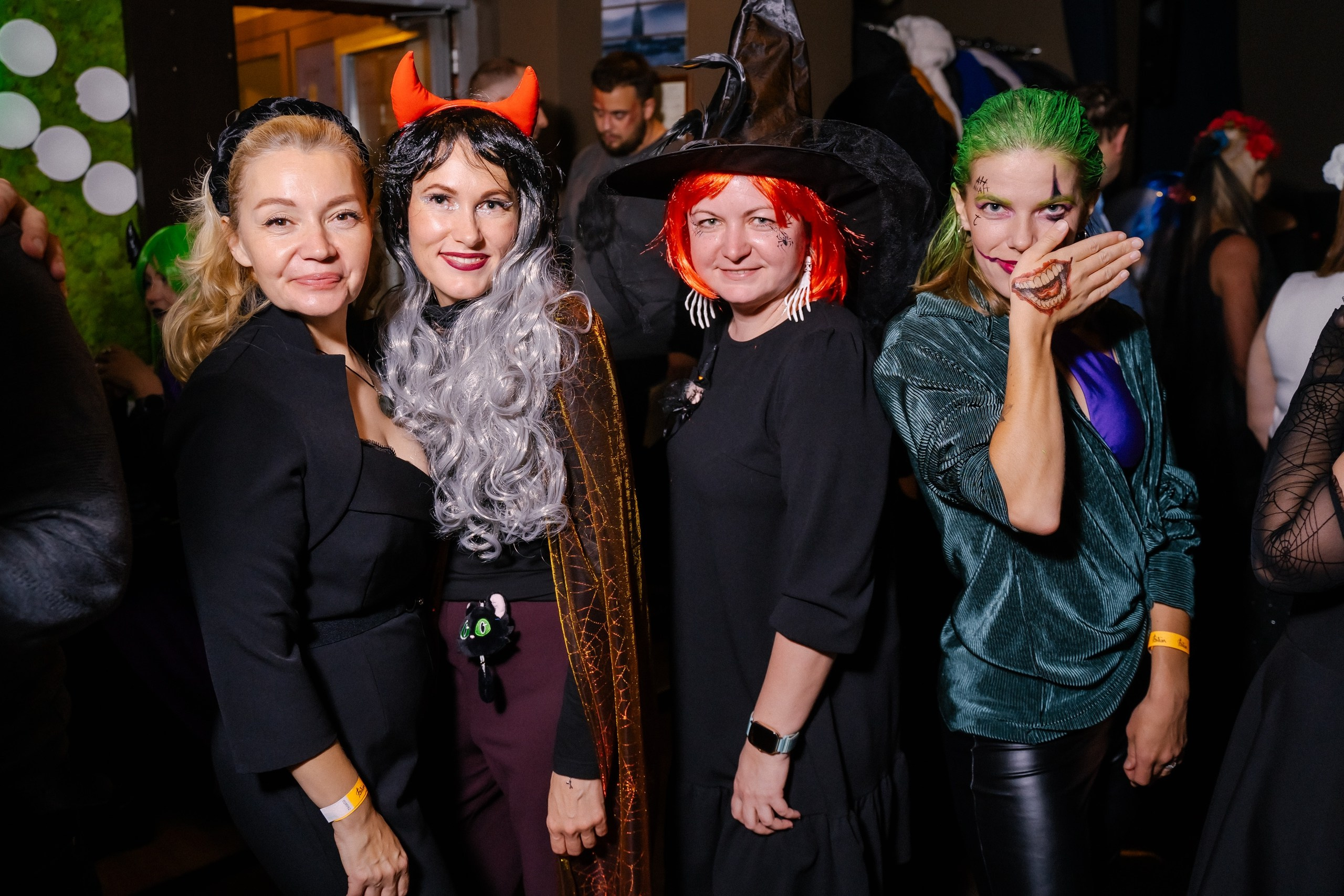 Зловещие попотрясы. Клубная вечеринка | 02.11.24. Галерея Фантим