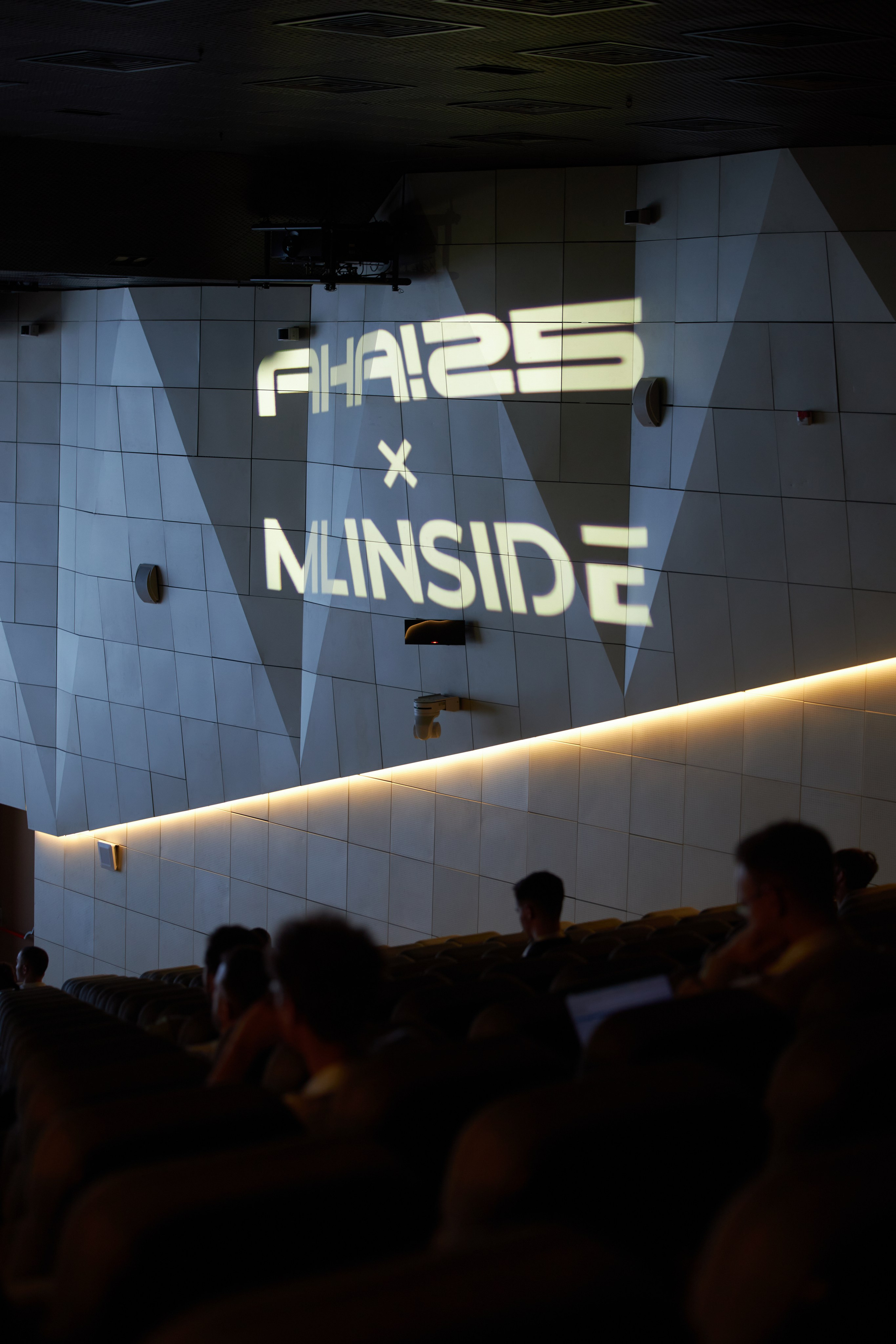 Aha! — 29–30 мая 2025. Фотобанк Матемаркетинг