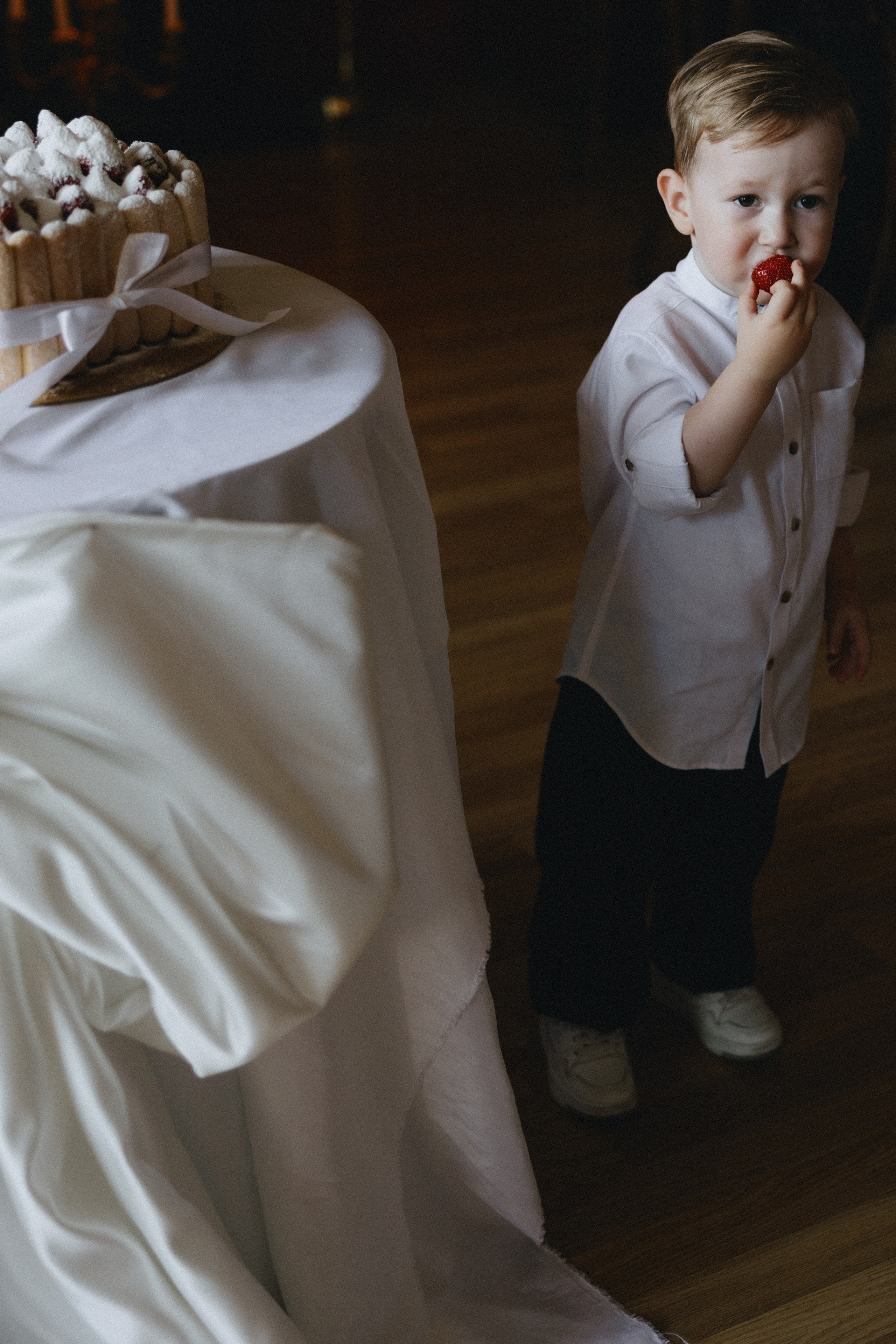 При свечах / 2025. Фотограф СПб