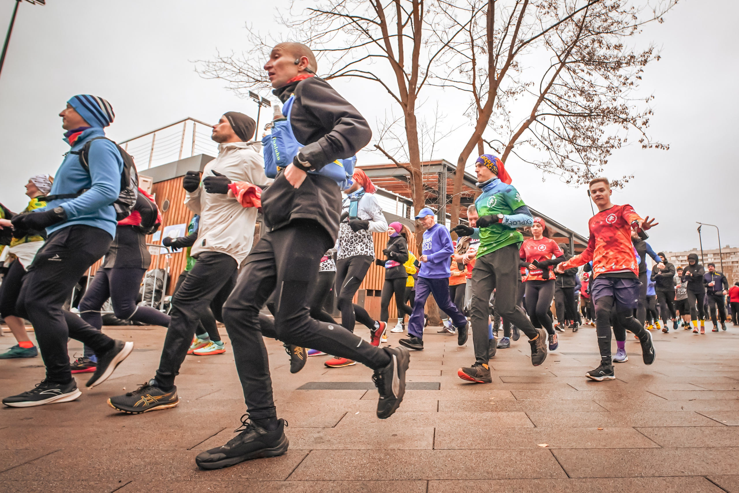 #марафонудома #яuzarun 2024 2-я петля, группа 6:30. Роман Капилюшов. Бег. Фото. Видео. г. Люберцы