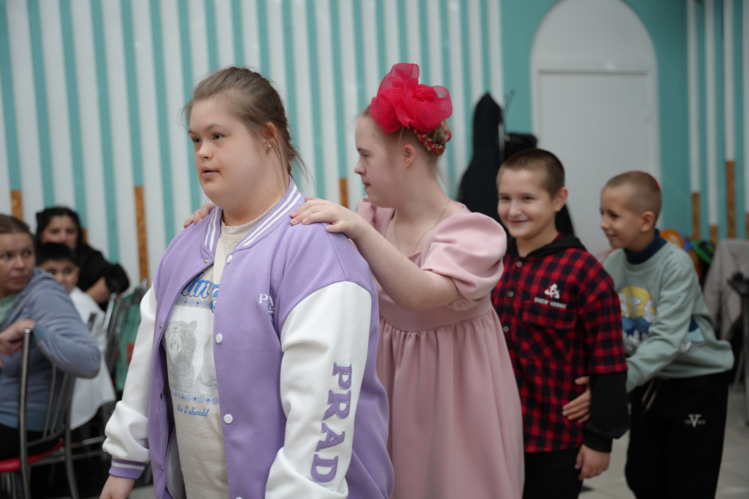 Социально —благотворительная акция «Ты в этом мире не один», посвященная Международному дню инвалидов. ВЫПУСКНЫЕ АЛЬБОМЫ, Школьный фотограф, семейный и свадебный в Саратове и области Ольга Плаксина